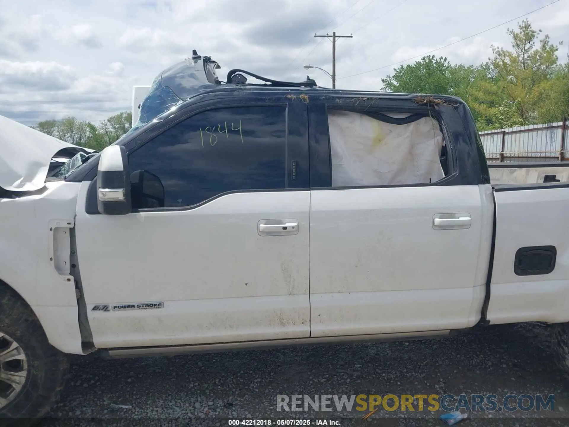14 Photograph of a damaged car 1FT8W3BT9KEE61844 FORD F-350 2019