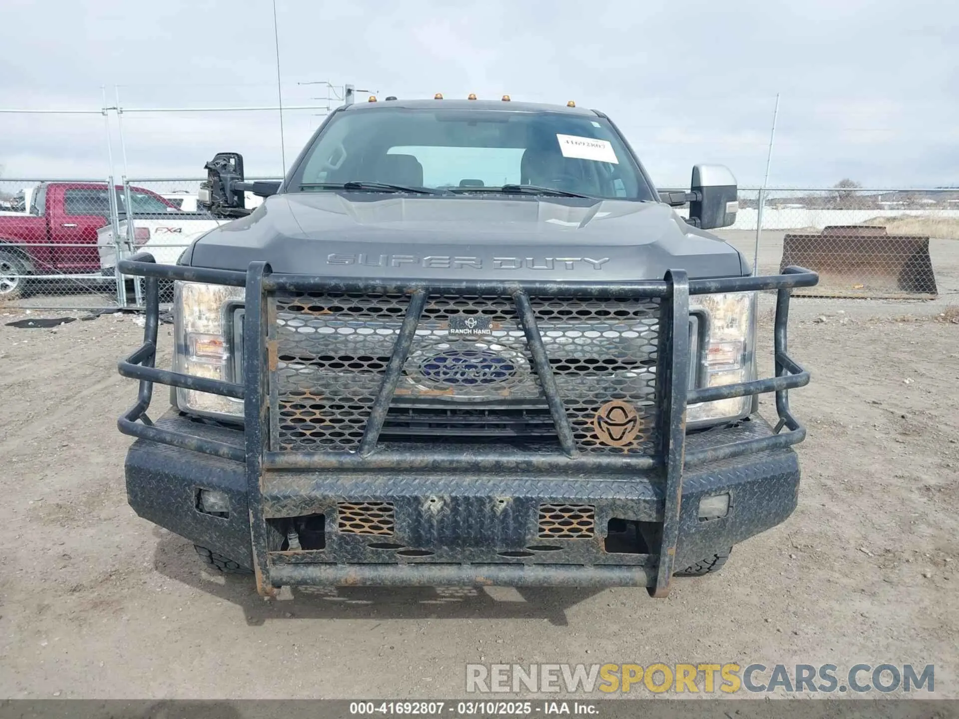15 Photograph of a damaged car 1FT8W3BT9KEF02831 FORD F-350 2019