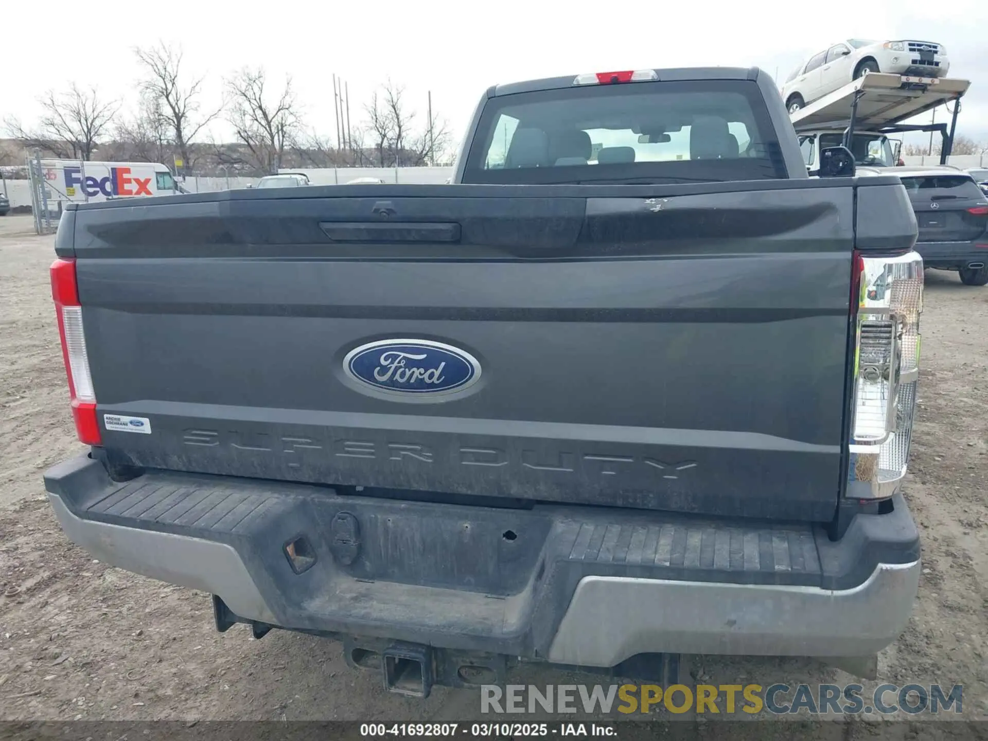 18 Photograph of a damaged car 1FT8W3BT9KEF02831 FORD F-350 2019