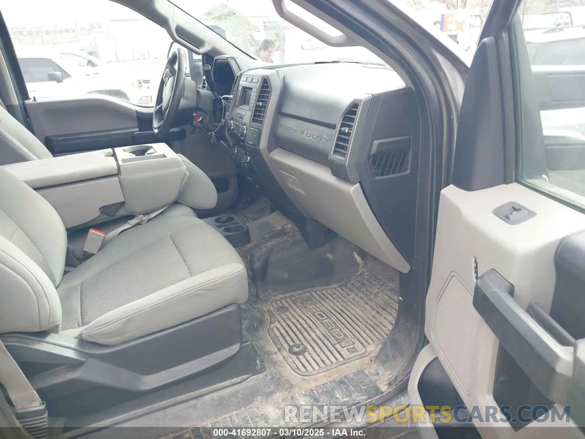 6 Photograph of a damaged car 1FT8W3BT9KEF02831 FORD F-350 2019