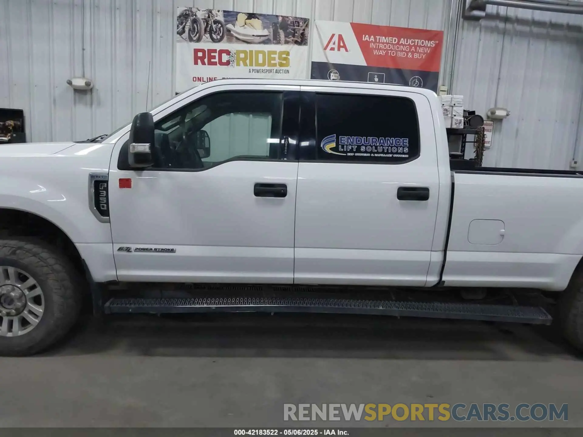 15 Photograph of a damaged car 1FT8W3BT9KEF33769 FORD F-350 2019