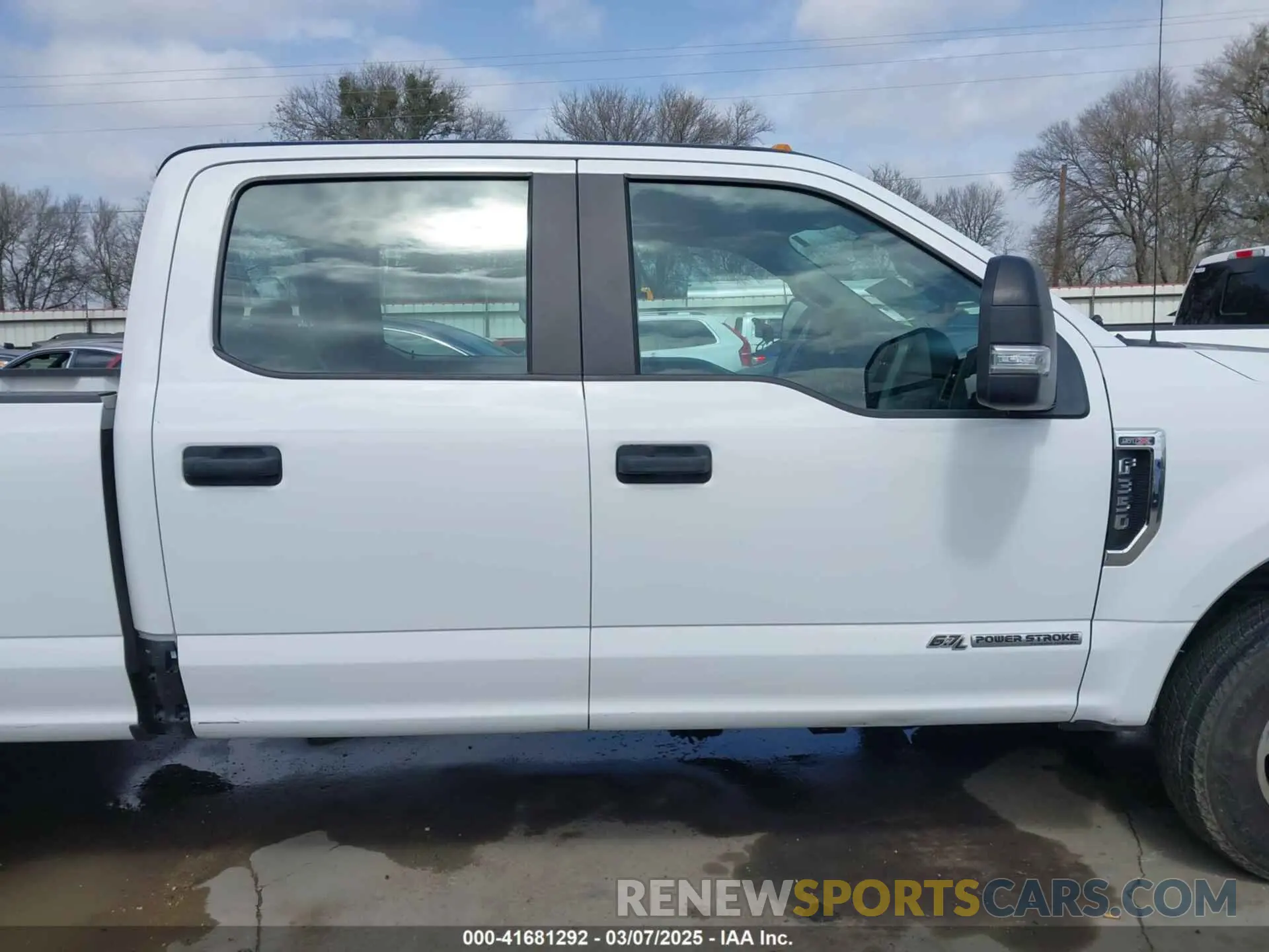 13 Photograph of a damaged car 1FT8W3CT5KEC97443 FORD F-350 2019