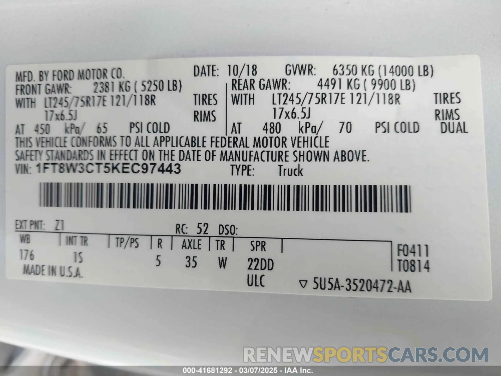8 Photograph of a damaged car 1FT8W3CT5KEC97443 FORD F-350 2019