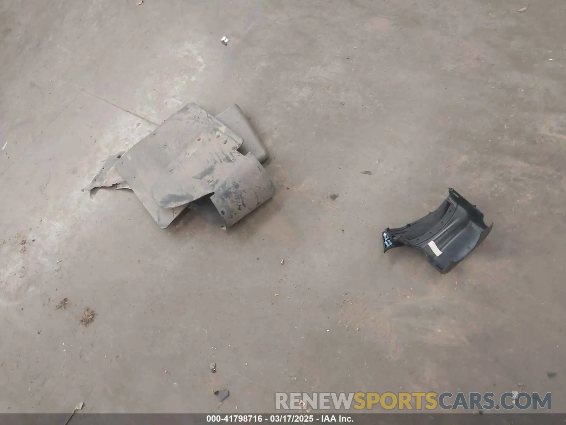 12 Photograph of a damaged car 1FT8W3DT0KEE86824 FORD F-350 2019