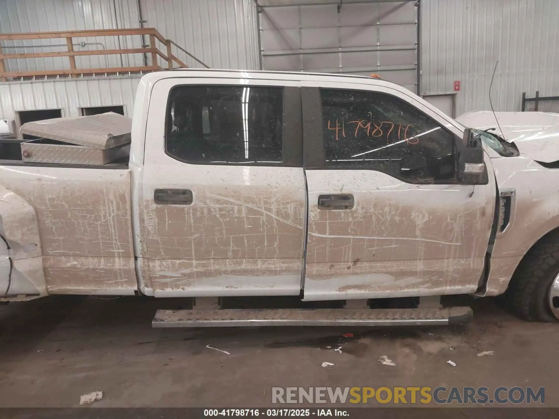 14 Photograph of a damaged car 1FT8W3DT0KEE86824 FORD F-350 2019