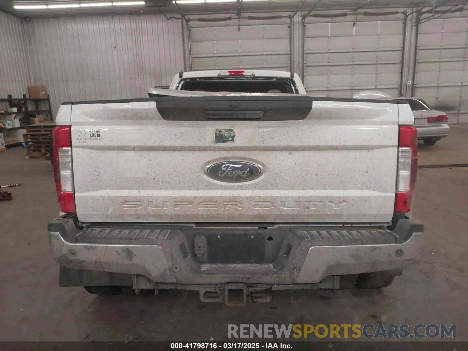 16 Photograph of a damaged car 1FT8W3DT0KEE86824 FORD F-350 2019