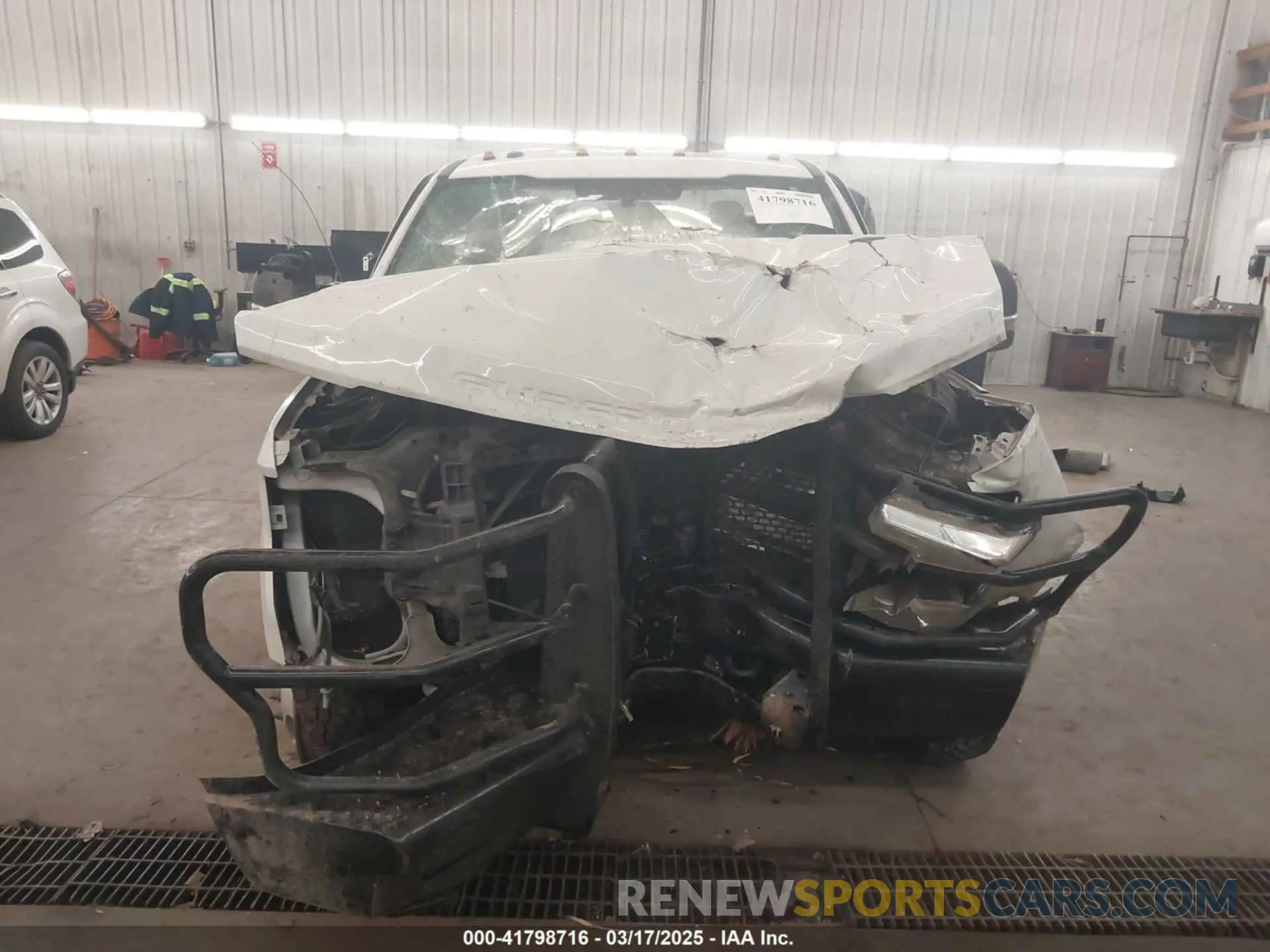 6 Photograph of a damaged car 1FT8W3DT0KEE86824 FORD F-350 2019