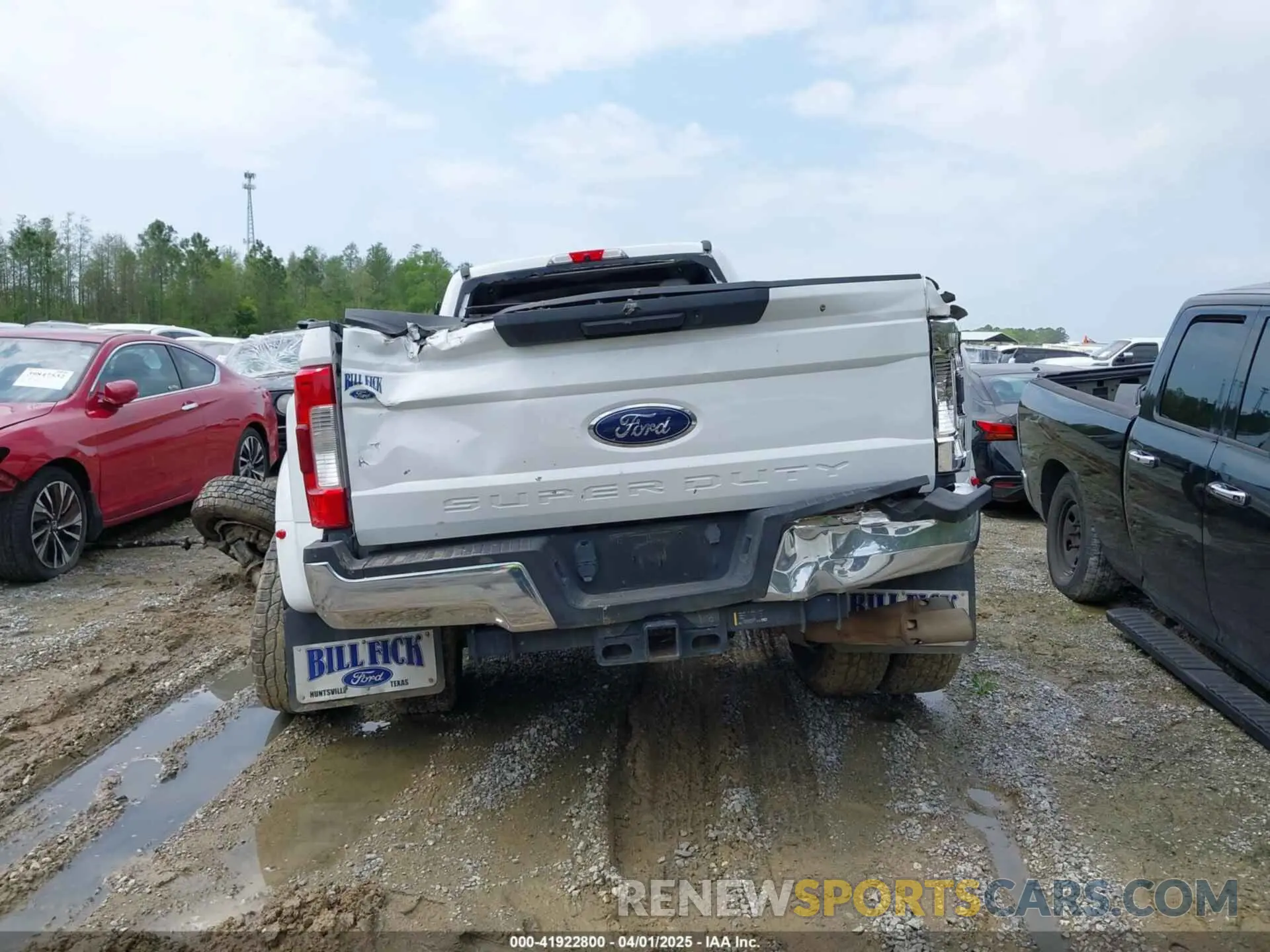 16 Photograph of a damaged car 1FT8W3DT1KEF33178 FORD F-350 2019