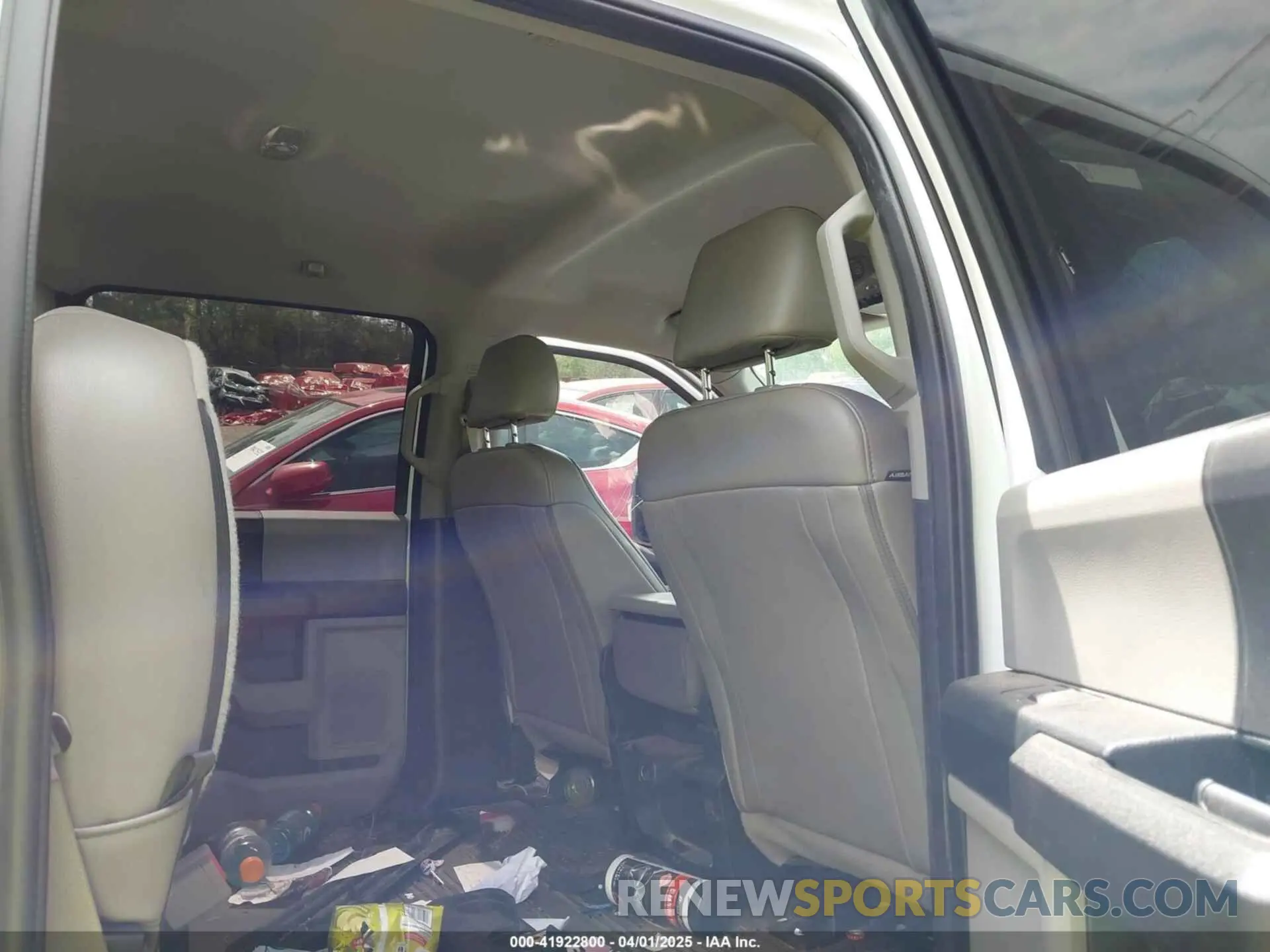 7 Photograph of a damaged car 1FT8W3DT1KEF33178 FORD F-350 2019