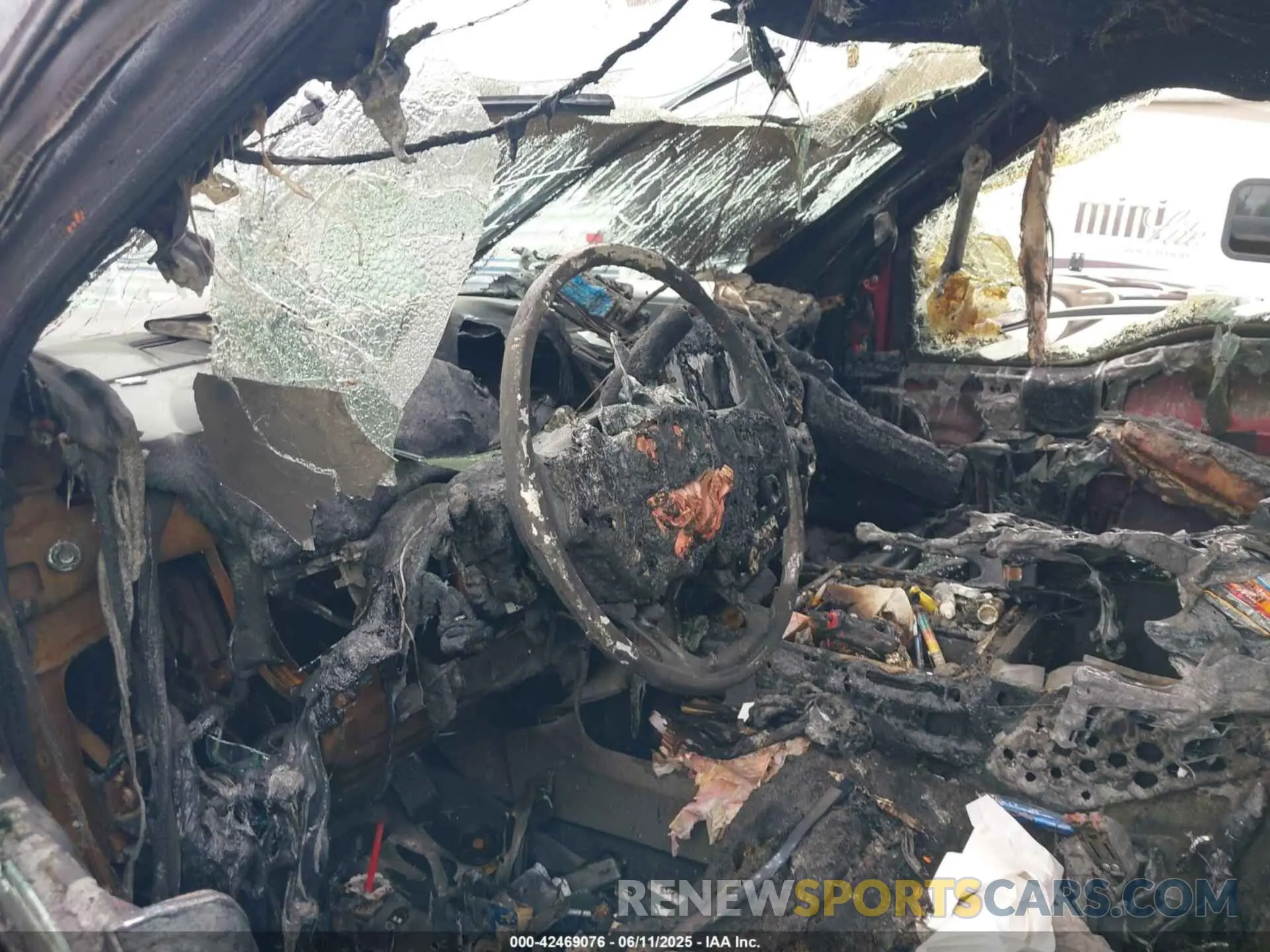 6 Photograph of a damaged car 1FT8W3DT1KEF33407 FORD F-350 2019