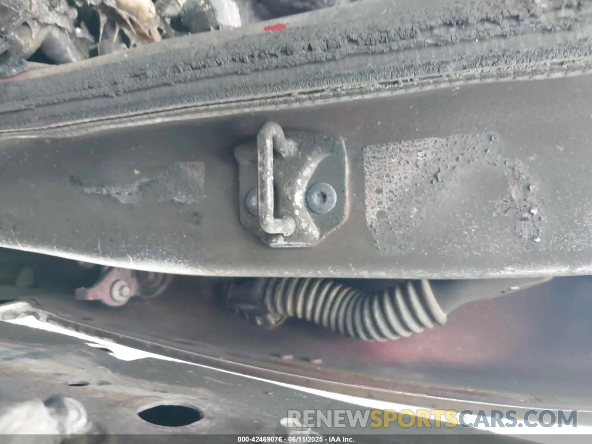 9 Photograph of a damaged car 1FT8W3DT1KEF33407 FORD F-350 2019