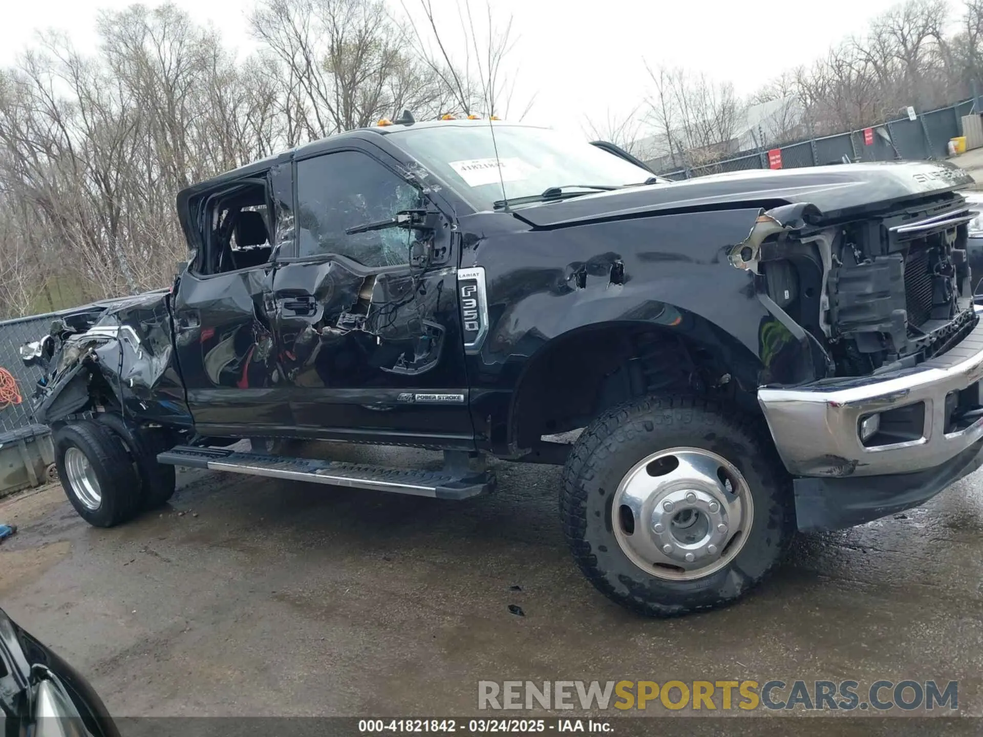 14 Photograph of a damaged car 1FT8W3DT1KEG20207 FORD F-350 2019