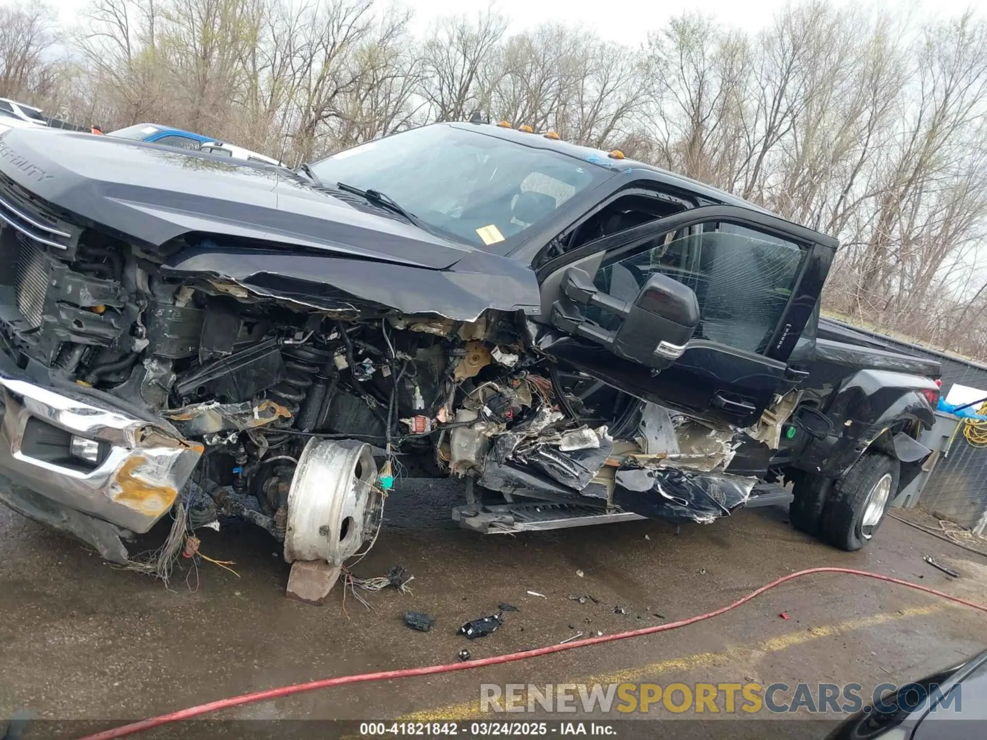 15 Photograph of a damaged car 1FT8W3DT1KEG20207 FORD F-350 2019