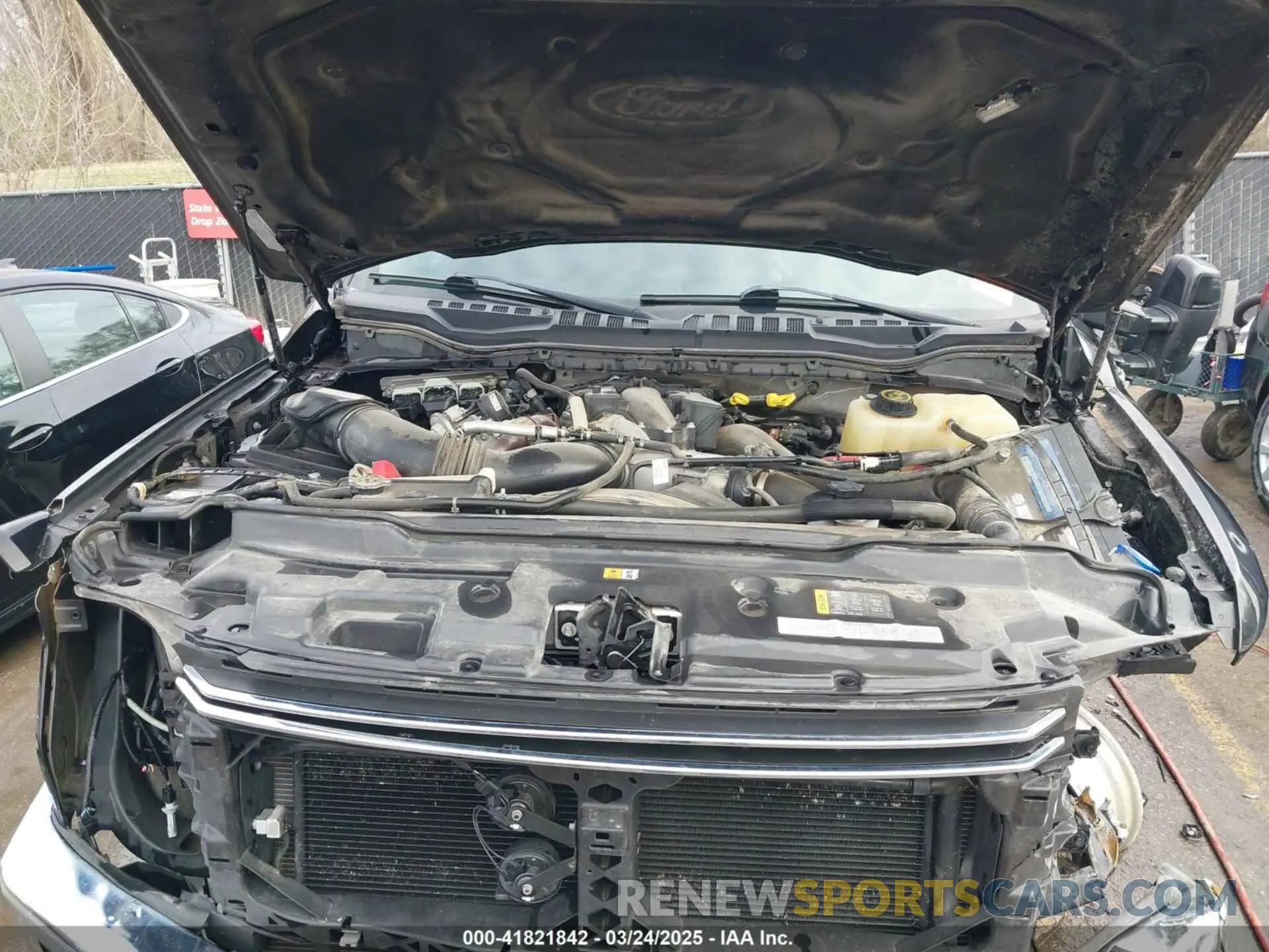 9 Photograph of a damaged car 1FT8W3DT1KEG20207 FORD F-350 2019