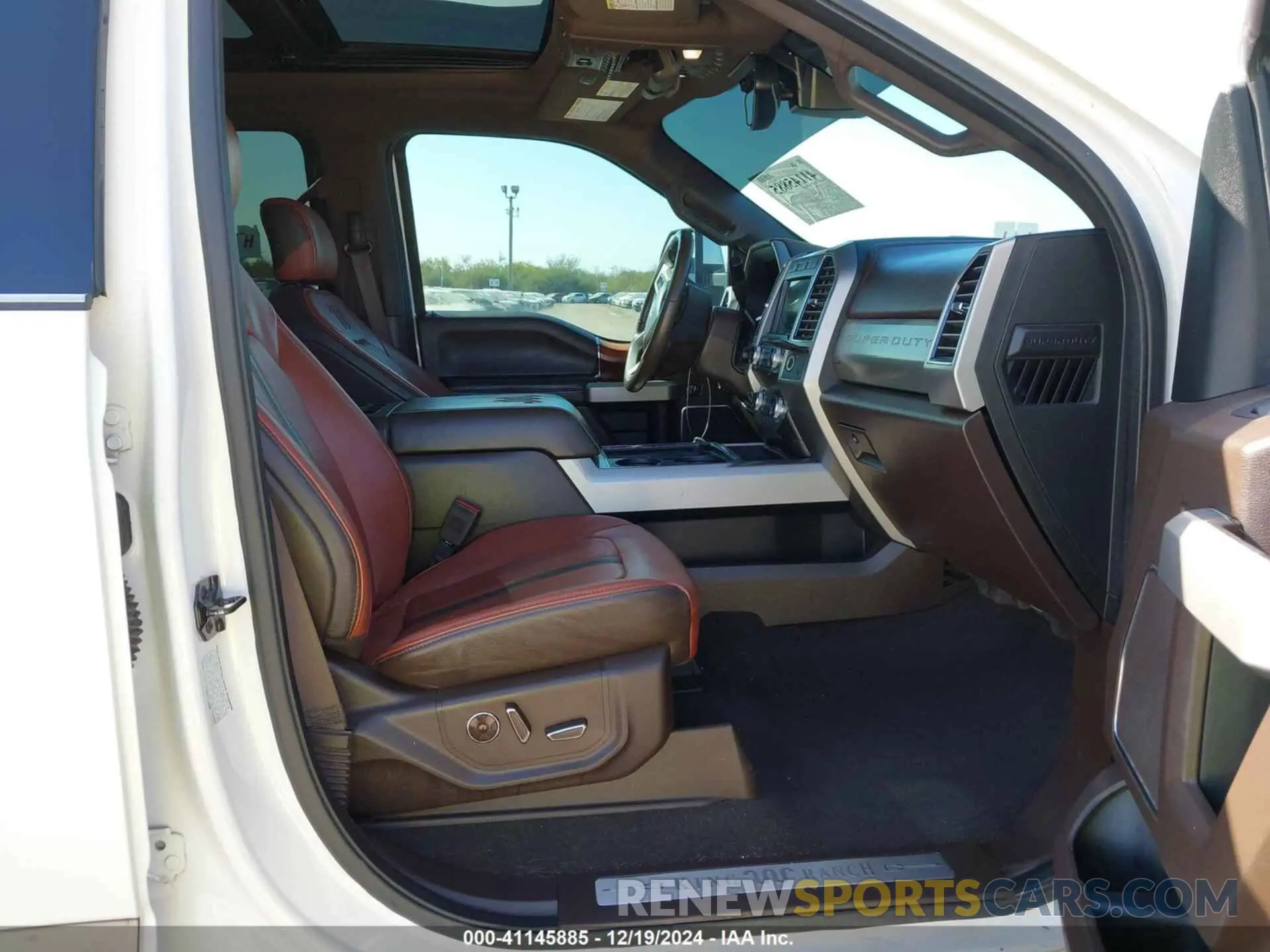13 Photograph of a damaged car 1FT8W3DT3KED51515 FORD F-350 2019