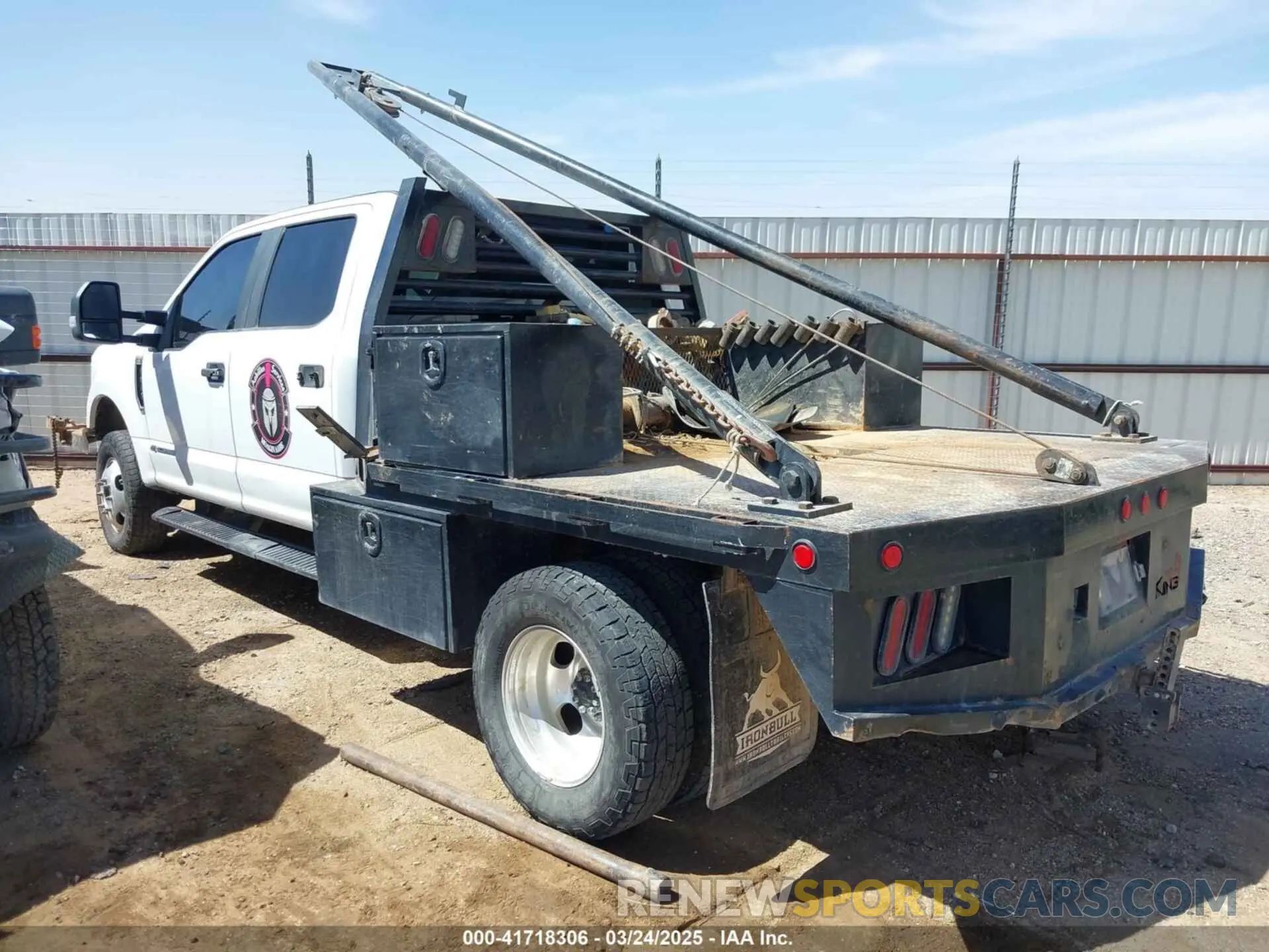 3 Photograph of a damaged car 1FT8W3DT3KEG03246 FORD F-350 2019