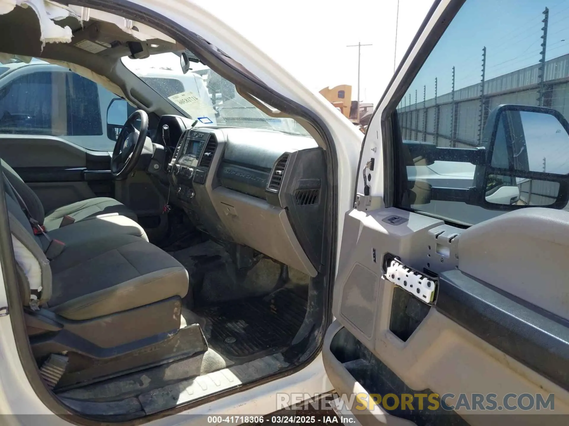 7 Photograph of a damaged car 1FT8W3DT3KEG03246 FORD F-350 2019