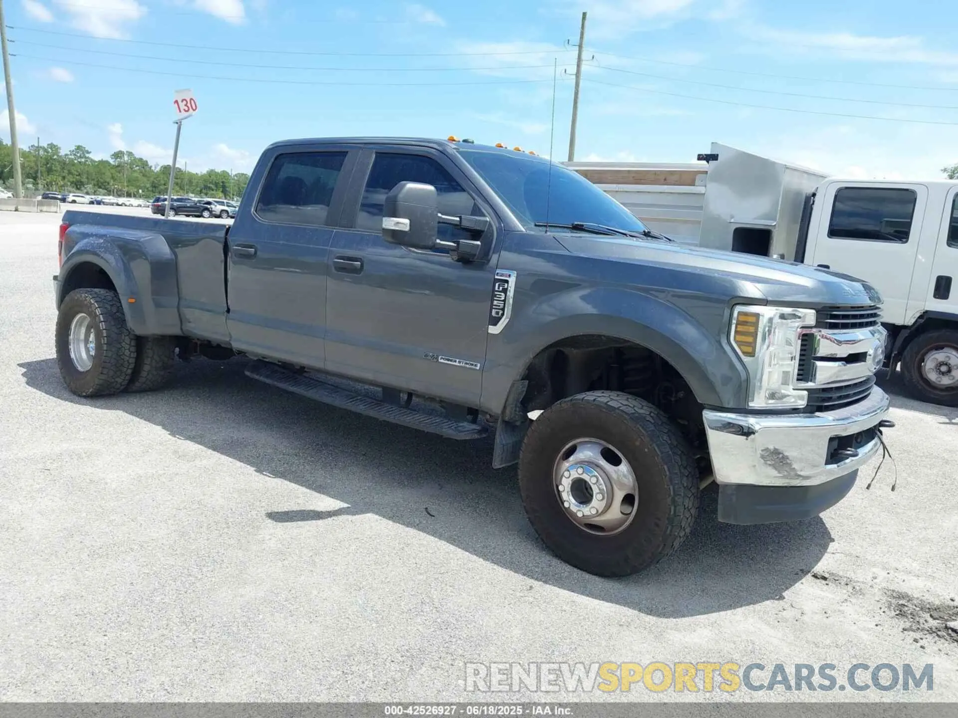1 Photograph of a damaged car 1FT8W3DT3KEG83843 FORD F-350 2019