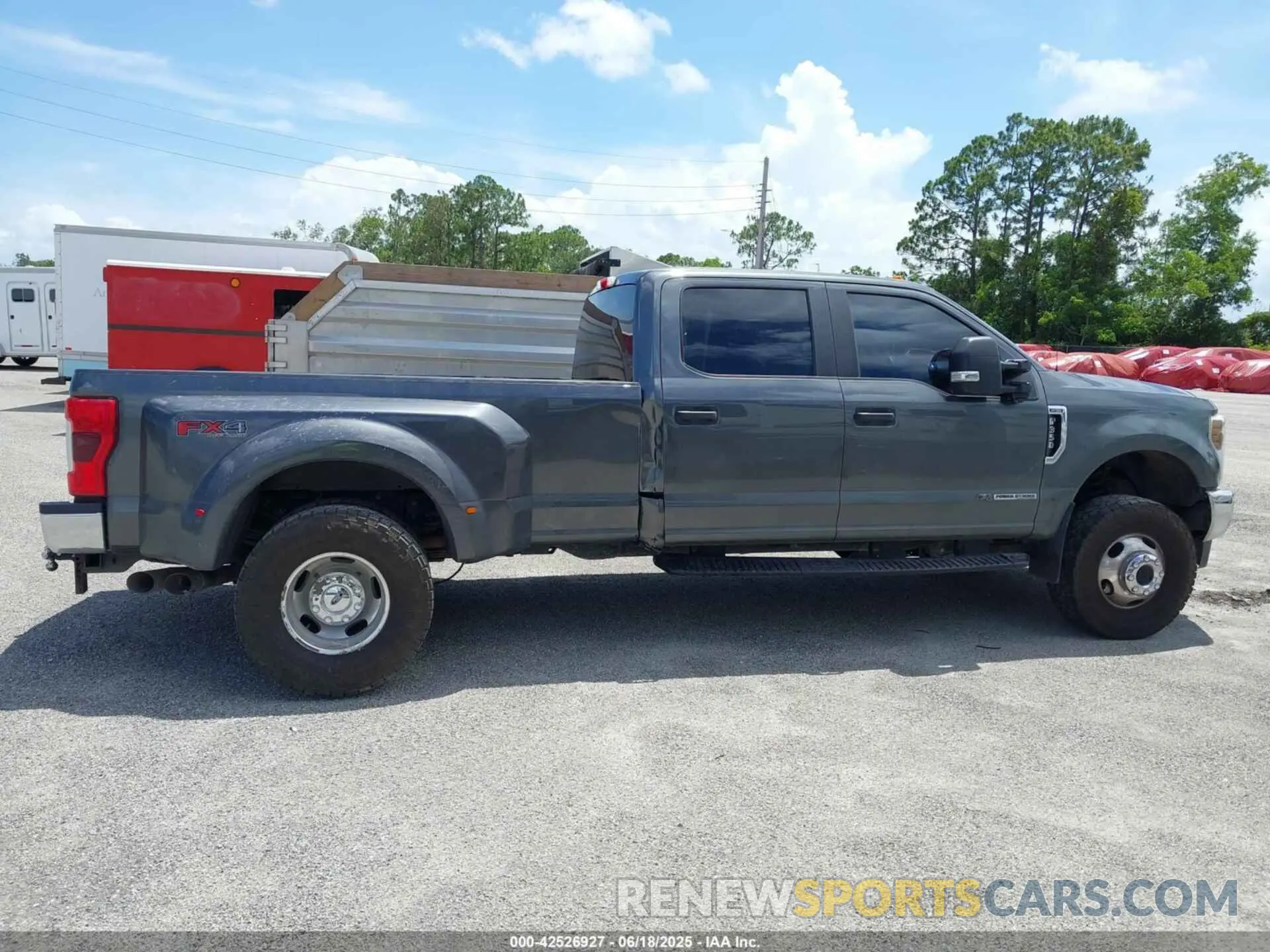 14 Photograph of a damaged car 1FT8W3DT3KEG83843 FORD F-350 2019