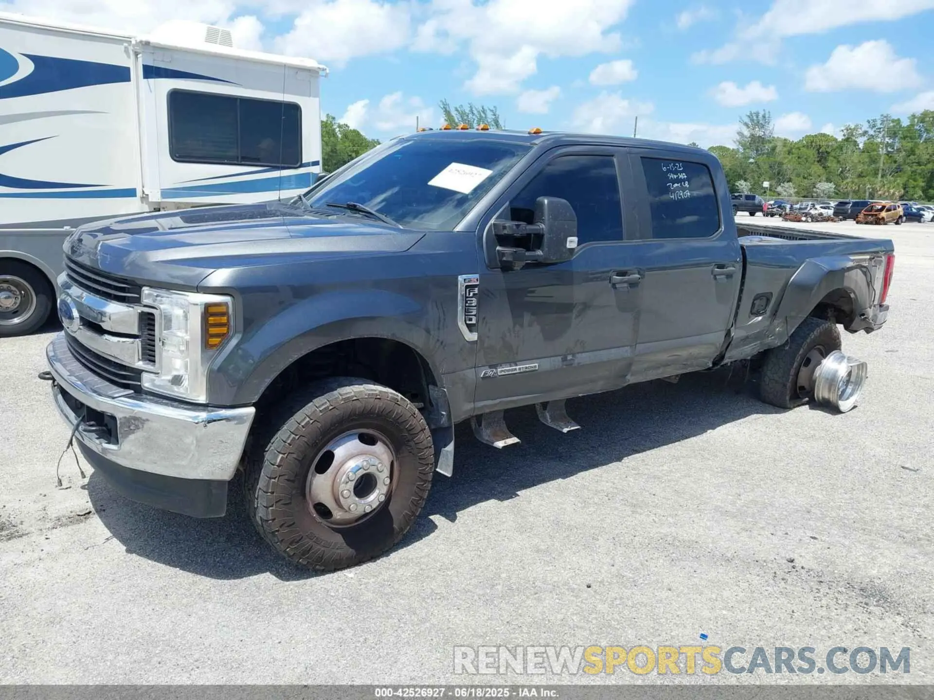 2 Photograph of a damaged car 1FT8W3DT3KEG83843 FORD F-350 2019