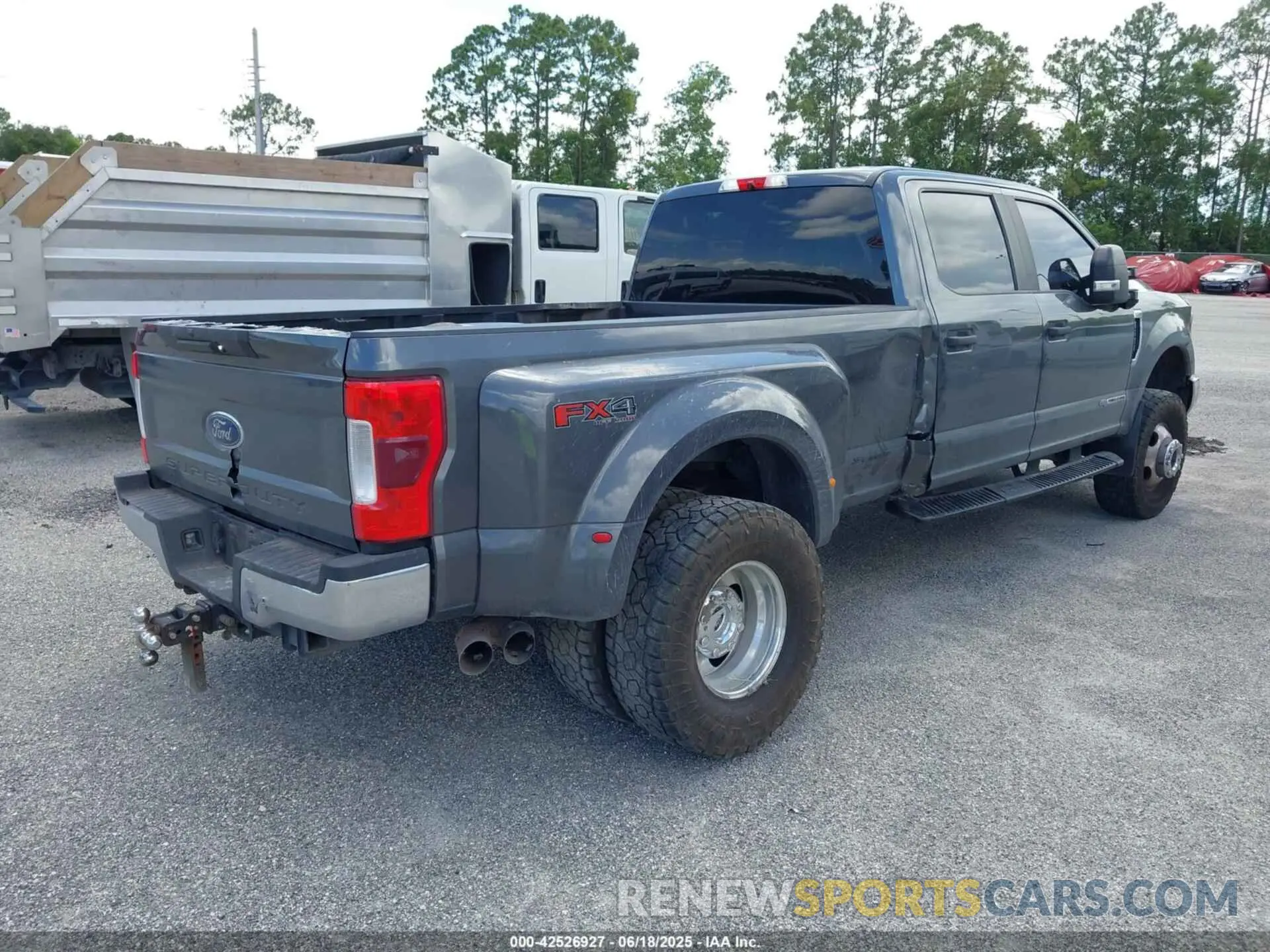 4 Photograph of a damaged car 1FT8W3DT3KEG83843 FORD F-350 2019