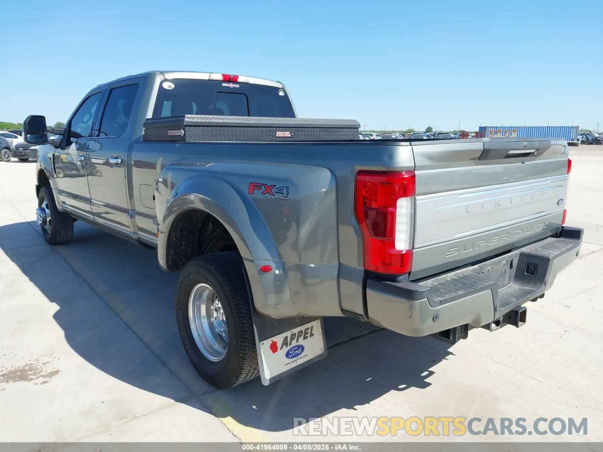 3 Photograph of a damaged car 1FT8W3DT4KEE40204 FORD F-350 2019
