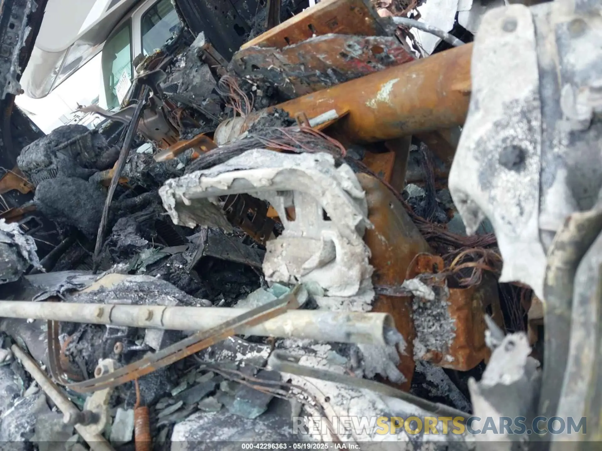 9 Photograph of a damaged car 1FT8W3DT5KED64377 FORD F-350 2019