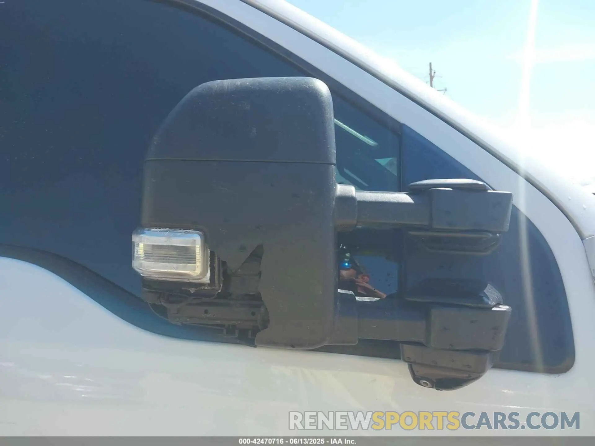 14 Photograph of a damaged car 1FT8W3DT5KEE11276 FORD F-350 2019