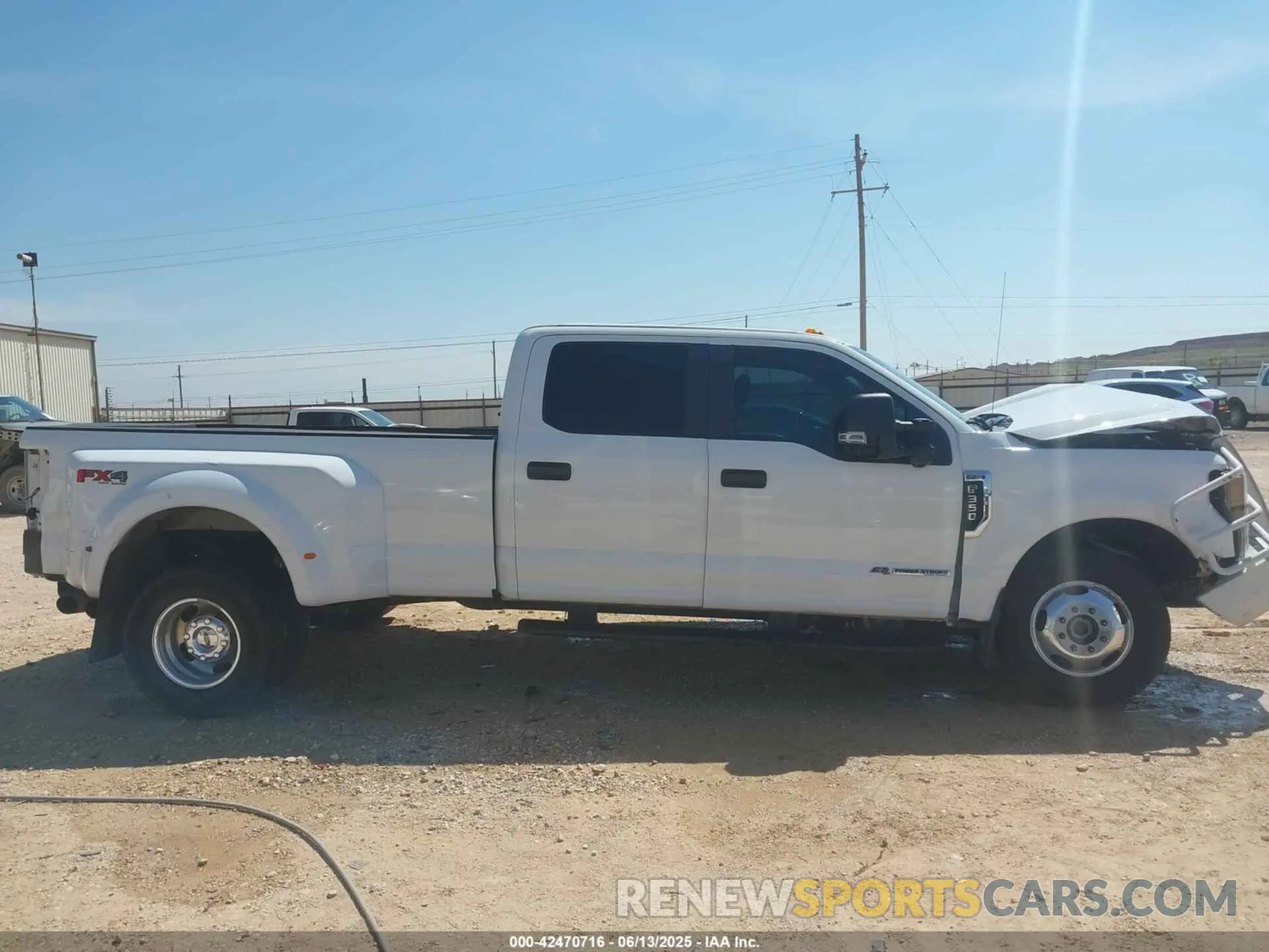 16 Photograph of a damaged car 1FT8W3DT5KEE11276 FORD F-350 2019