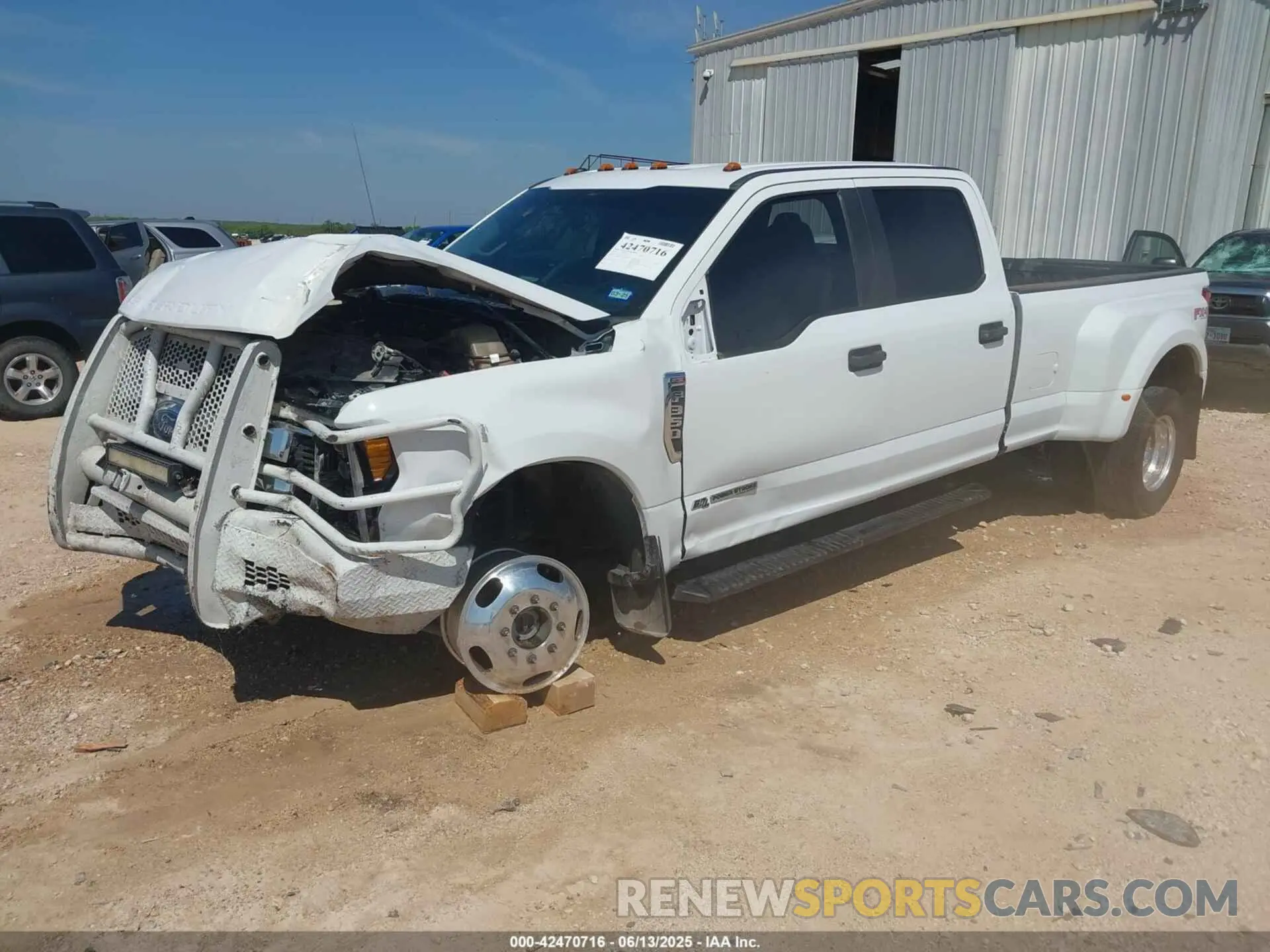 2 Photograph of a damaged car 1FT8W3DT5KEE11276 FORD F-350 2019