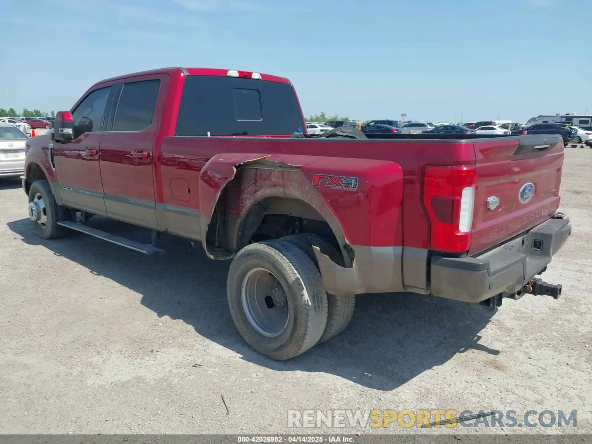 3 Photograph of a damaged car 1FT8W3DT5KEE40647 FORD F-350 2019
