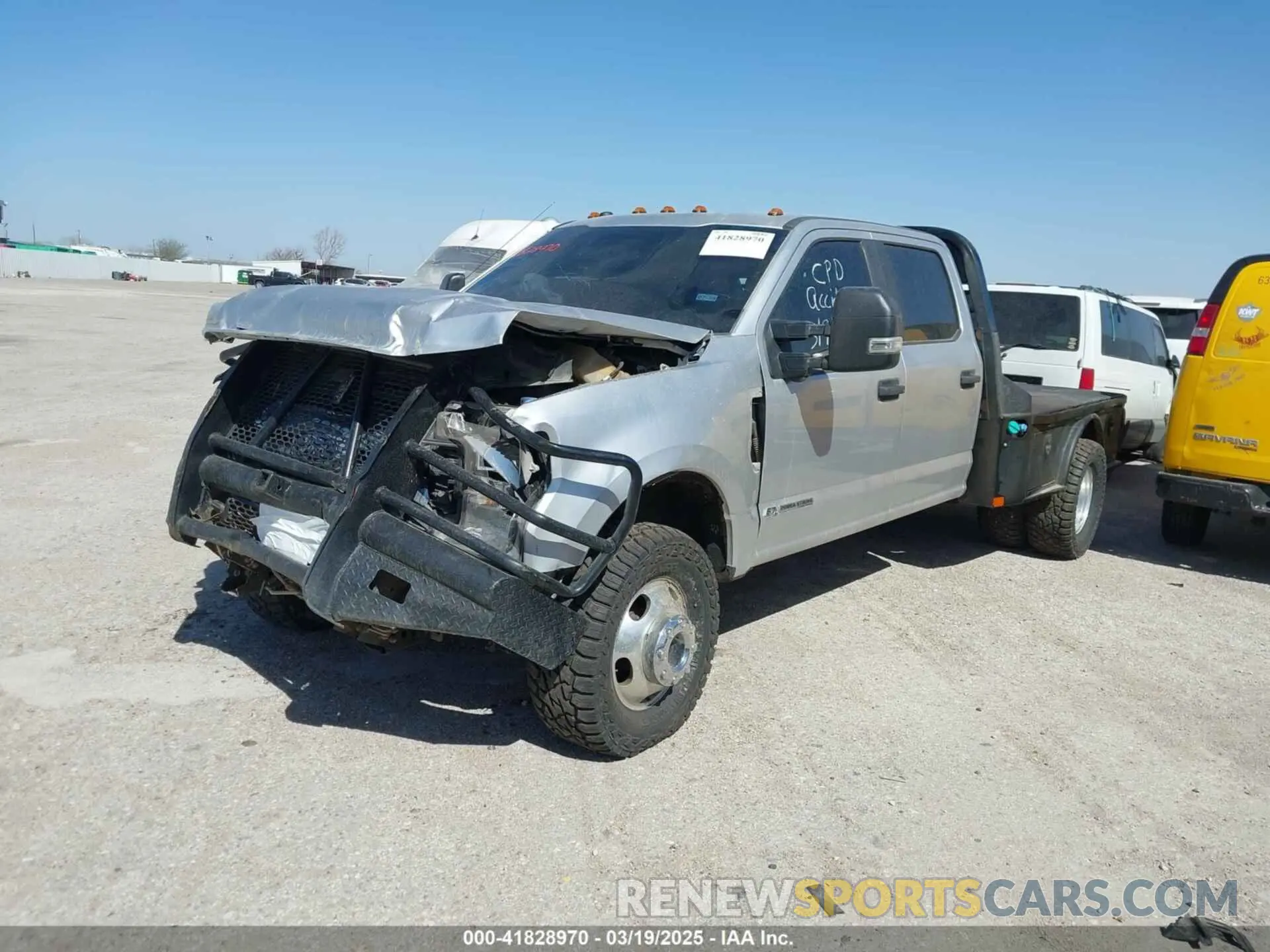 14 Photograph of a damaged car 1FT8W3DT5KEF39307 FORD F-350 2019