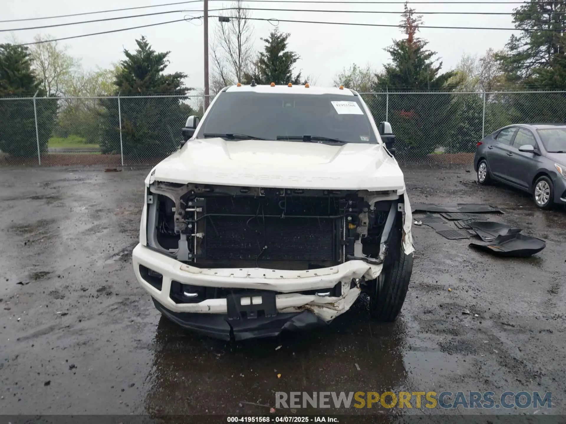 13 Photograph of a damaged car 1FT8W3DT5KEG67143 FORD F-350 2019