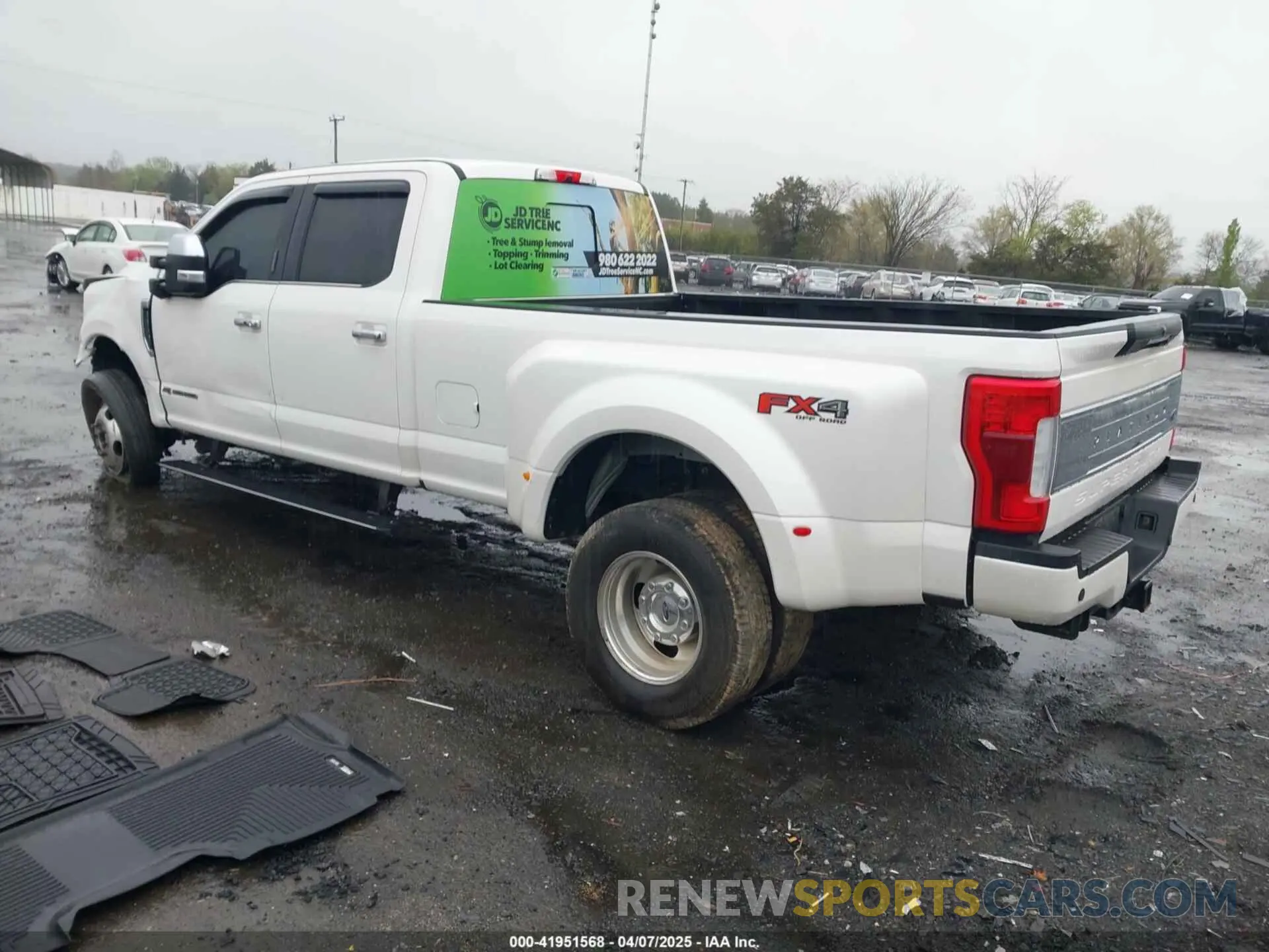 3 Photograph of a damaged car 1FT8W3DT5KEG67143 FORD F-350 2019