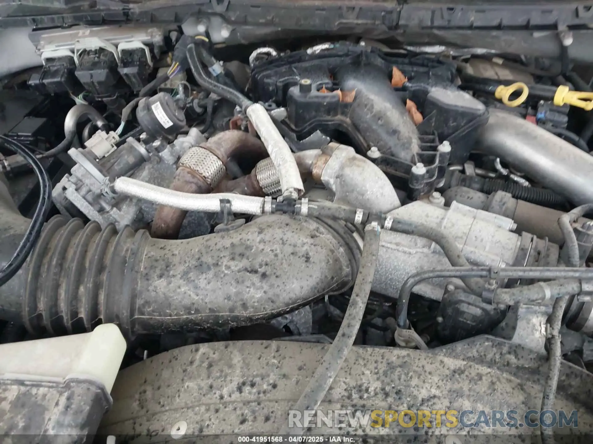 9 Photograph of a damaged car 1FT8W3DT5KEG67143 FORD F-350 2019