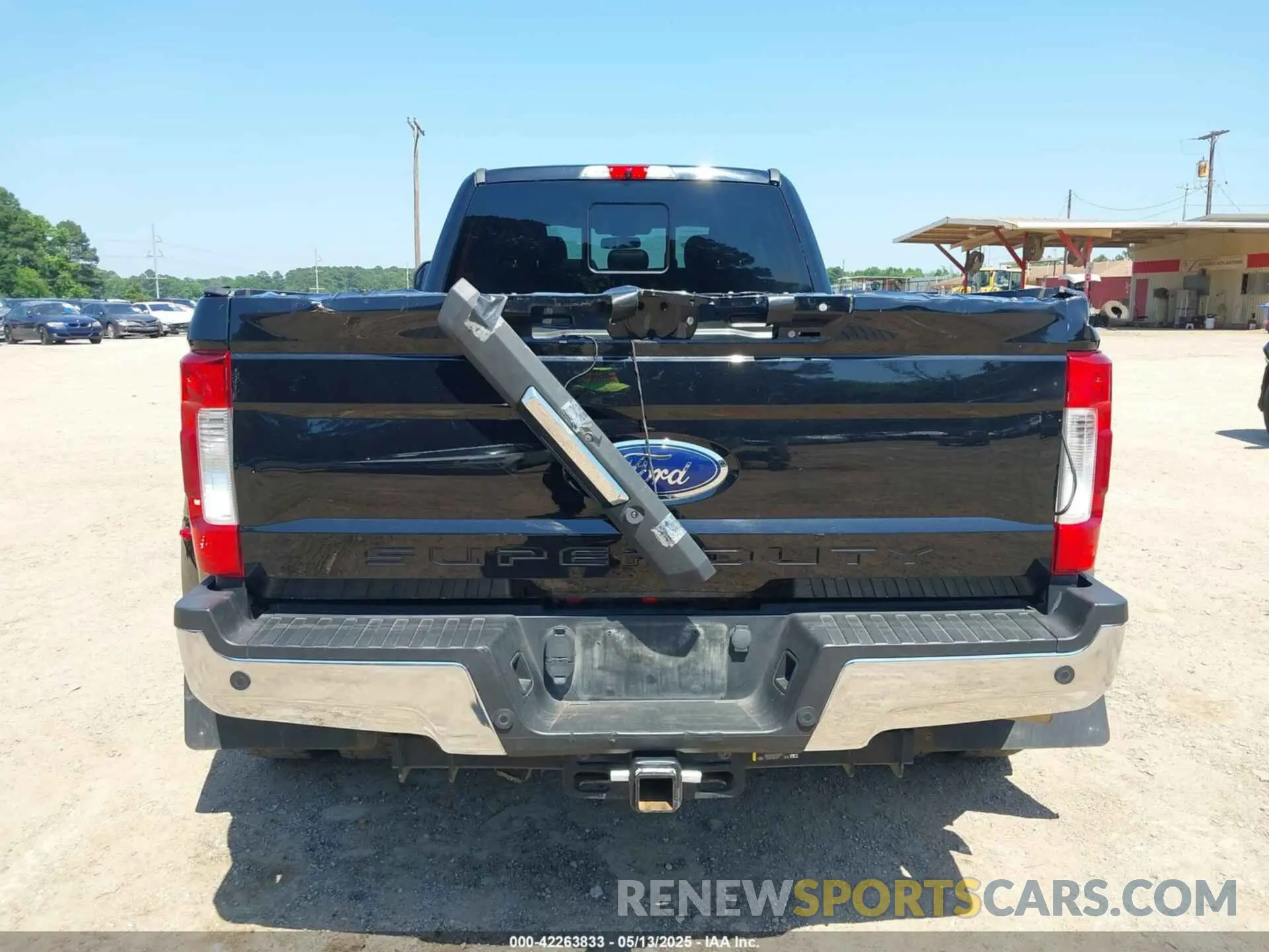 15 Photograph of a damaged car 1FT8W3DT6KED10358 FORD F-350 2019