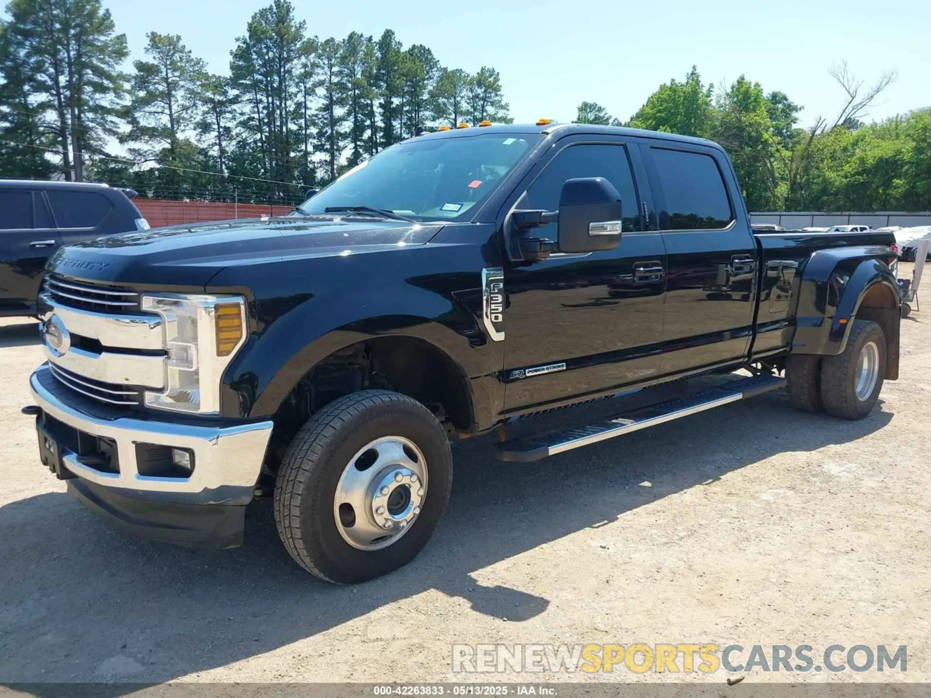 2 Photograph of a damaged car 1FT8W3DT6KED10358 FORD F-350 2019