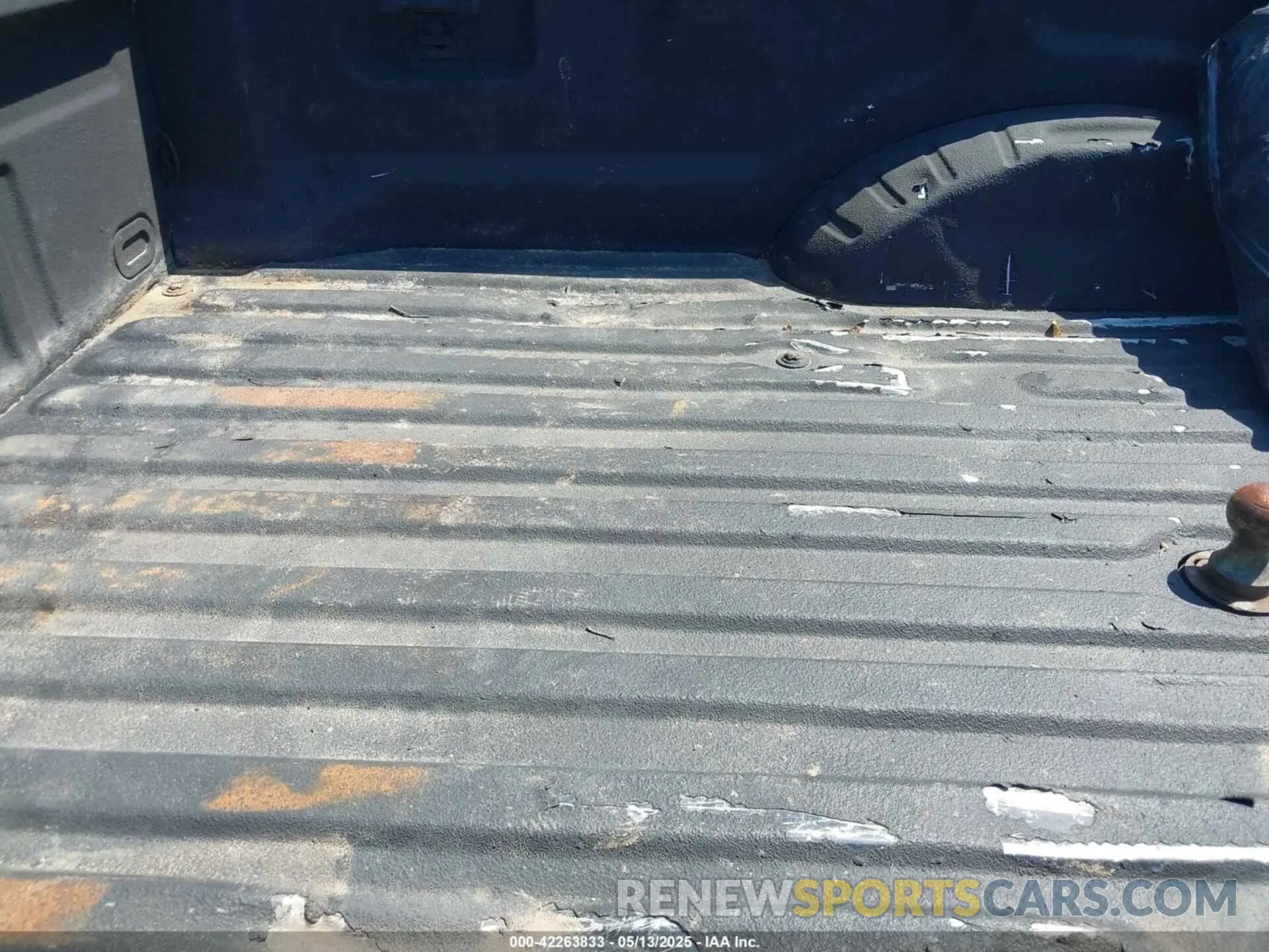 6 Photograph of a damaged car 1FT8W3DT6KED10358 FORD F-350 2019