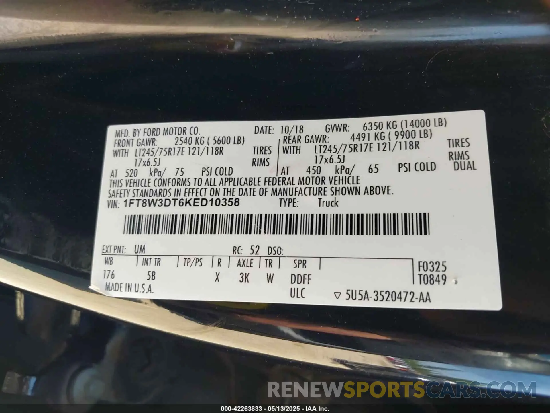 8 Photograph of a damaged car 1FT8W3DT6KED10358 FORD F-350 2019