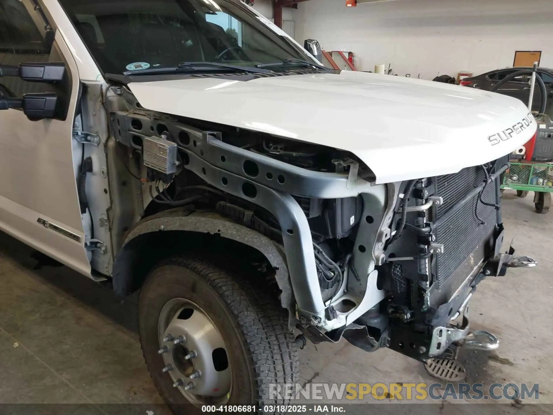 11 Photograph of a damaged car 1FT8W3DT7KED12877 FORD F-350 2019