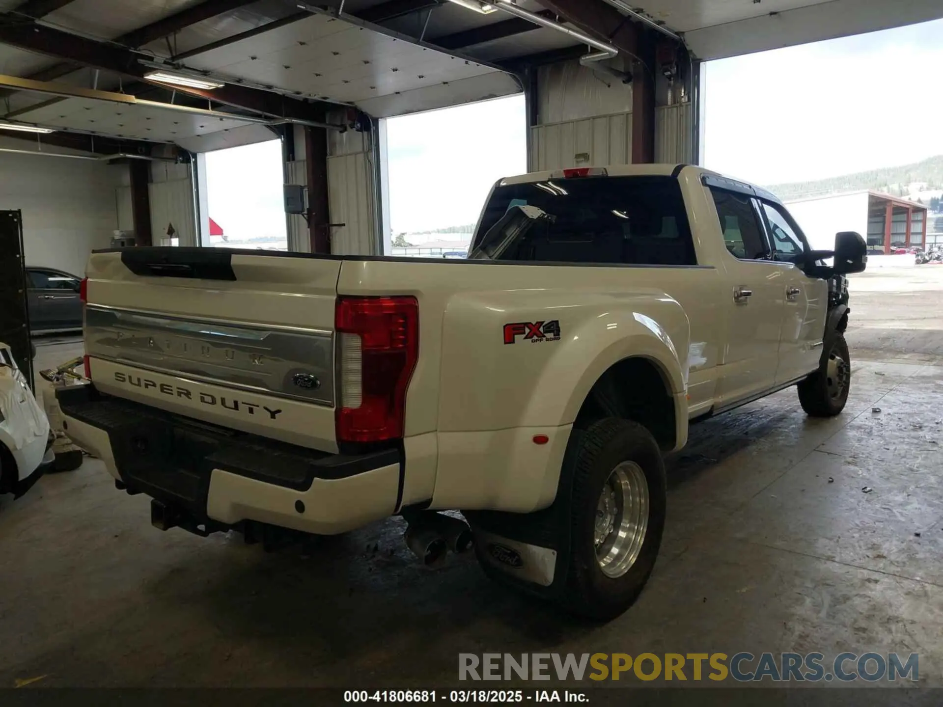 4 Photograph of a damaged car 1FT8W3DT7KED12877 FORD F-350 2019