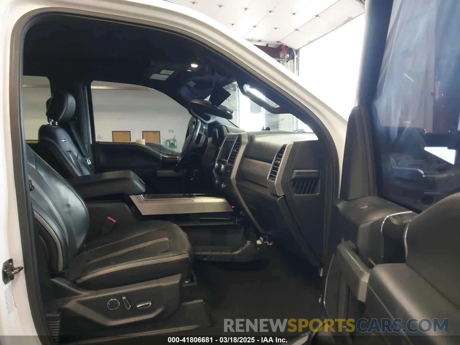 7 Photograph of a damaged car 1FT8W3DT7KED12877 FORD F-350 2019
