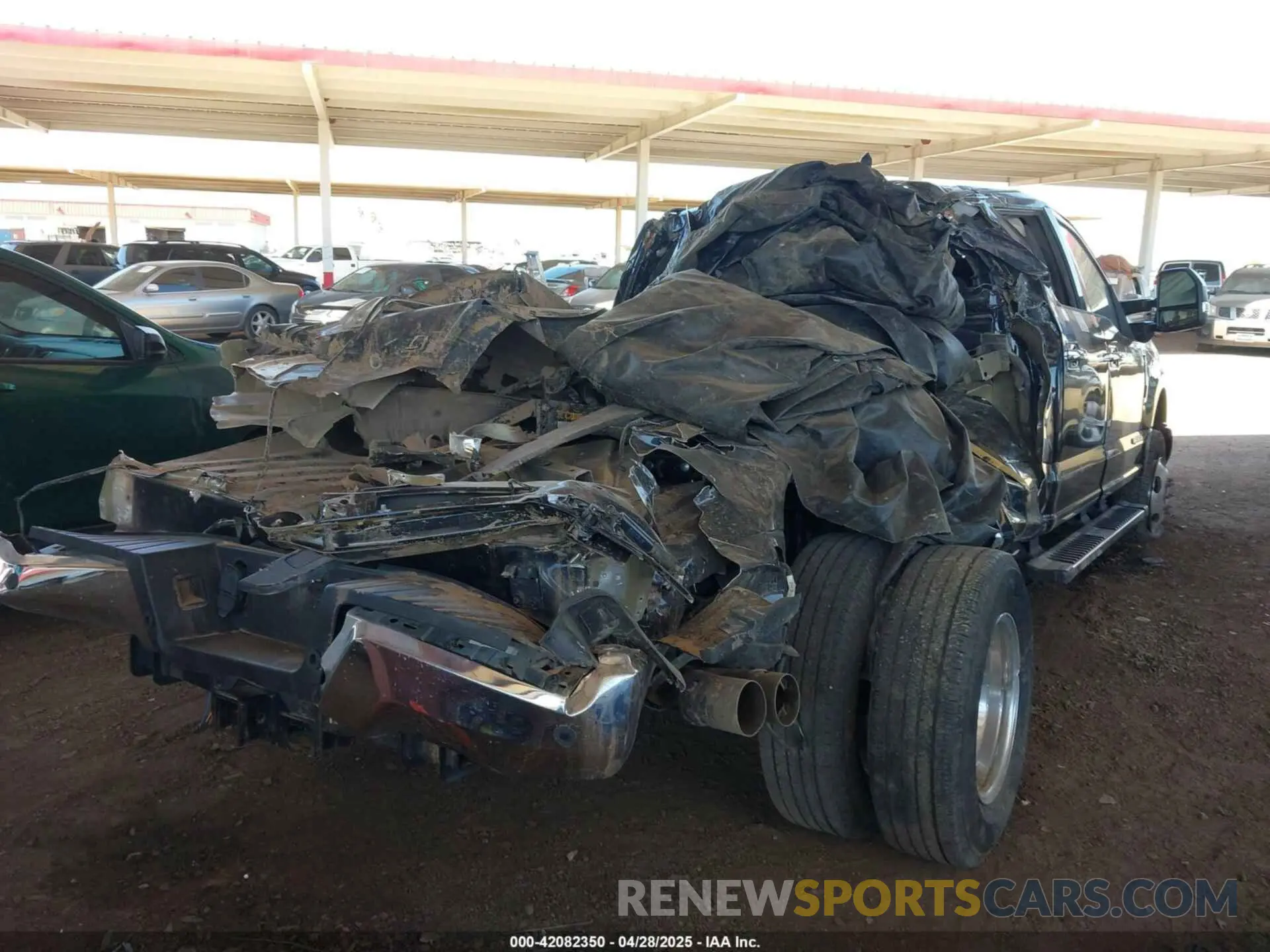 4 Photograph of a damaged car 1FT8W3DT7KEE31612 FORD F-350 2019