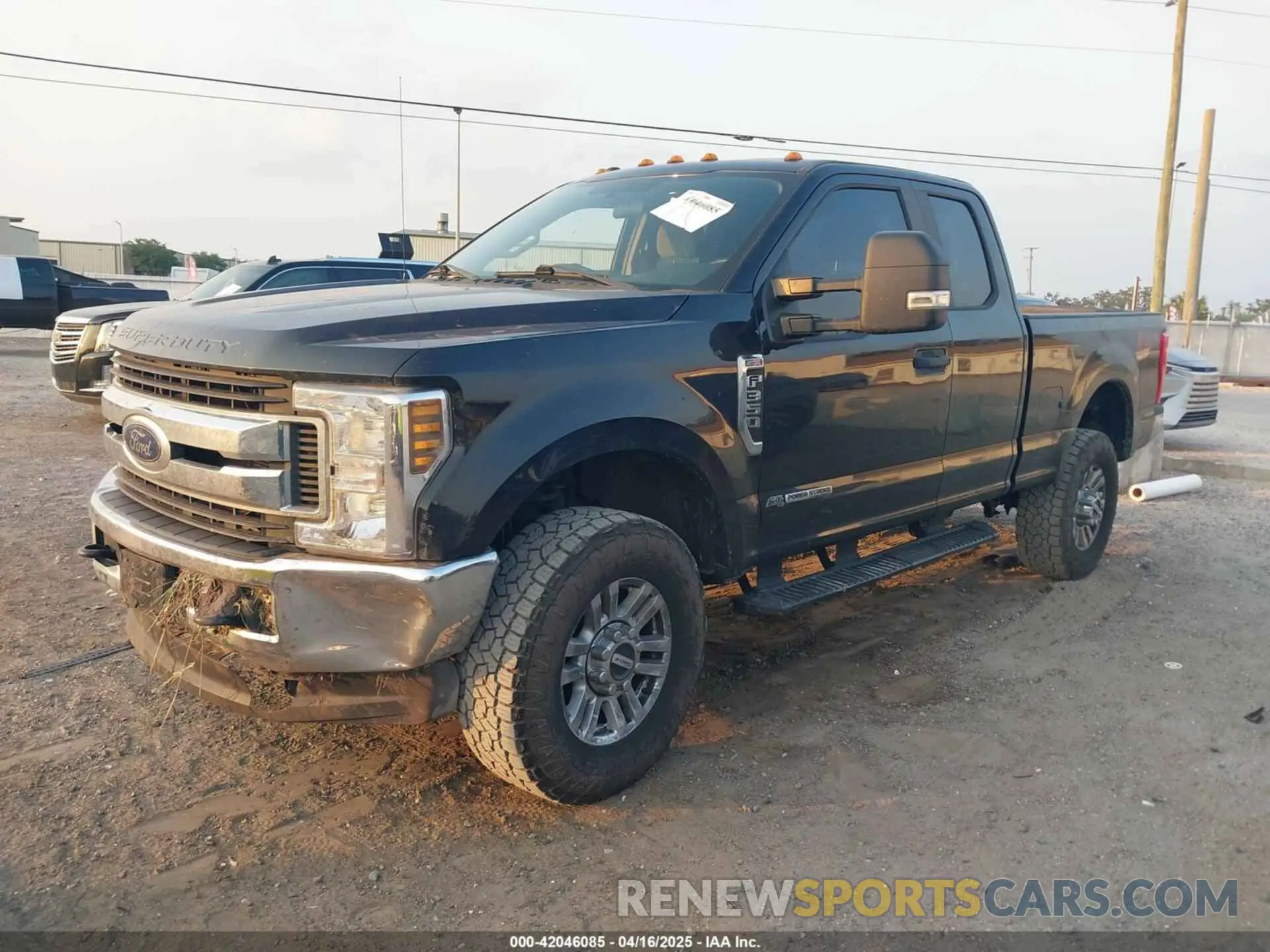 2 Photograph of a damaged car 1FT8X3BT8KED51042 FORD F-350 2019