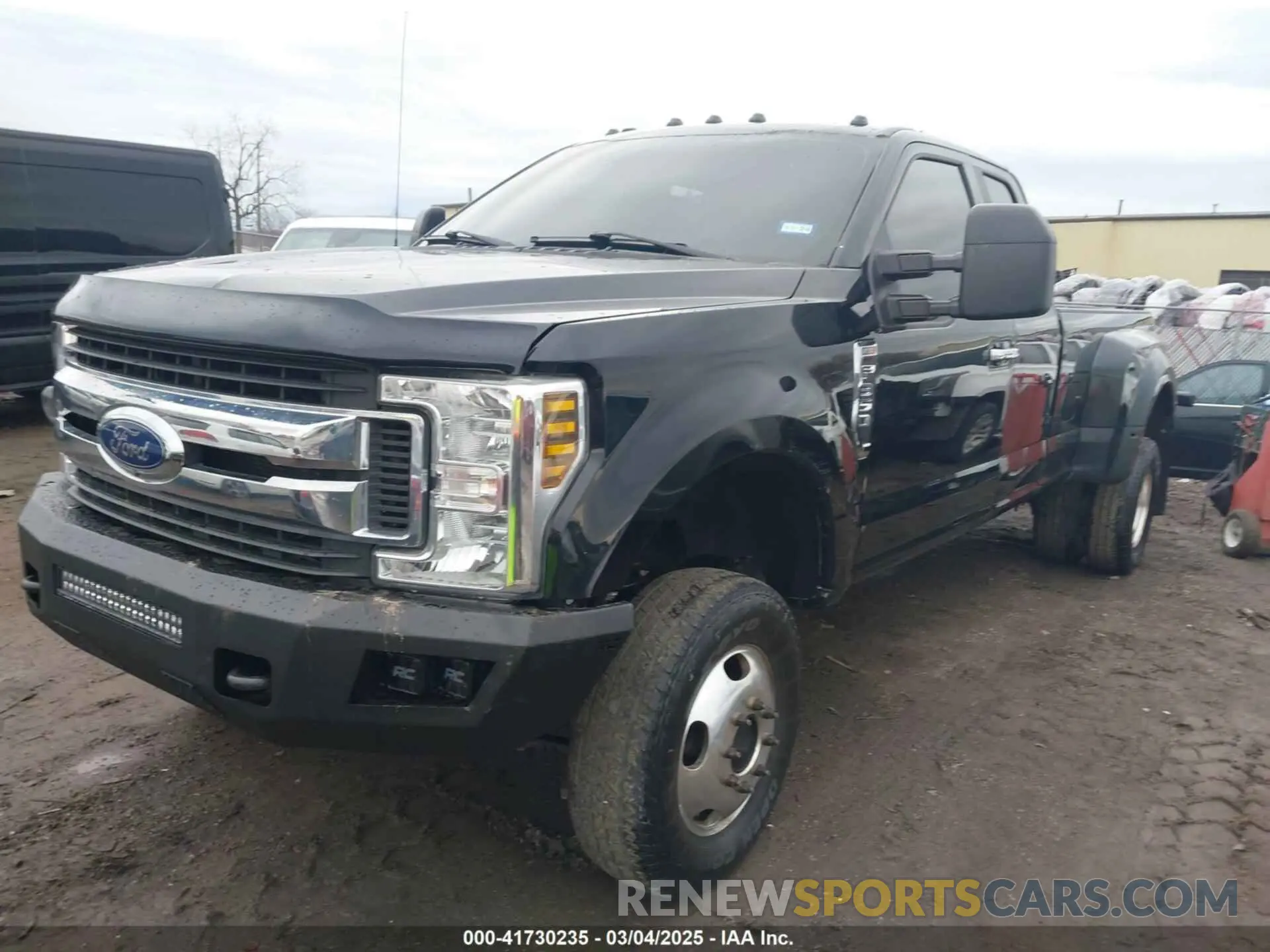 2 Photograph of a damaged car 1FT8X3DT2KEF00736 FORD F-350 2019