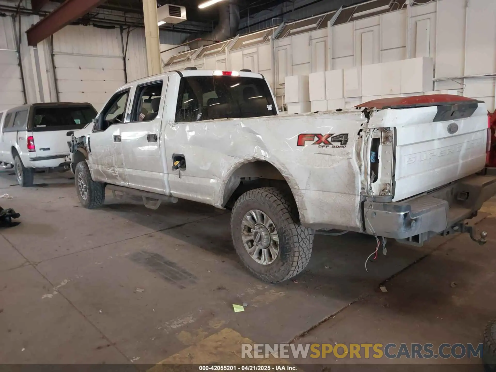 3 Photograph of a damaged car 1FT8W3B6XLEC94325 FORD F-350 2020