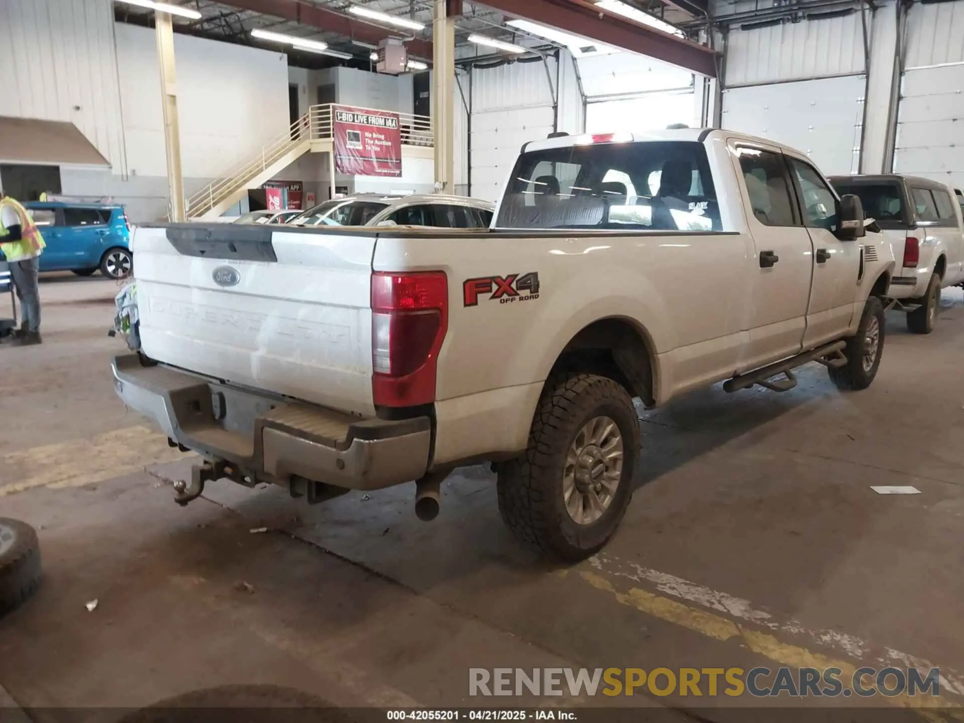 4 Photograph of a damaged car 1FT8W3B6XLEC94325 FORD F-350 2020