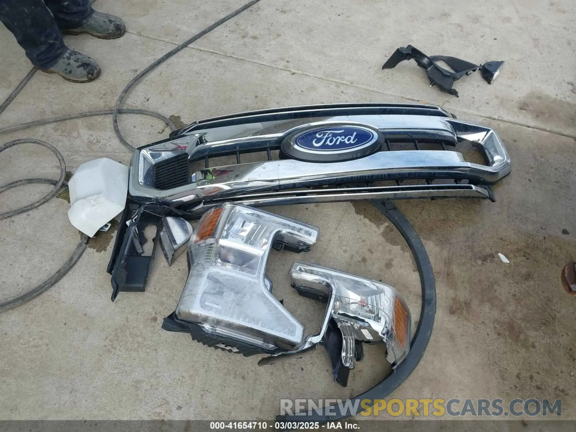 12 Photograph of a damaged car 1FT8W3BN5LED15508 FORD F-350 2020
