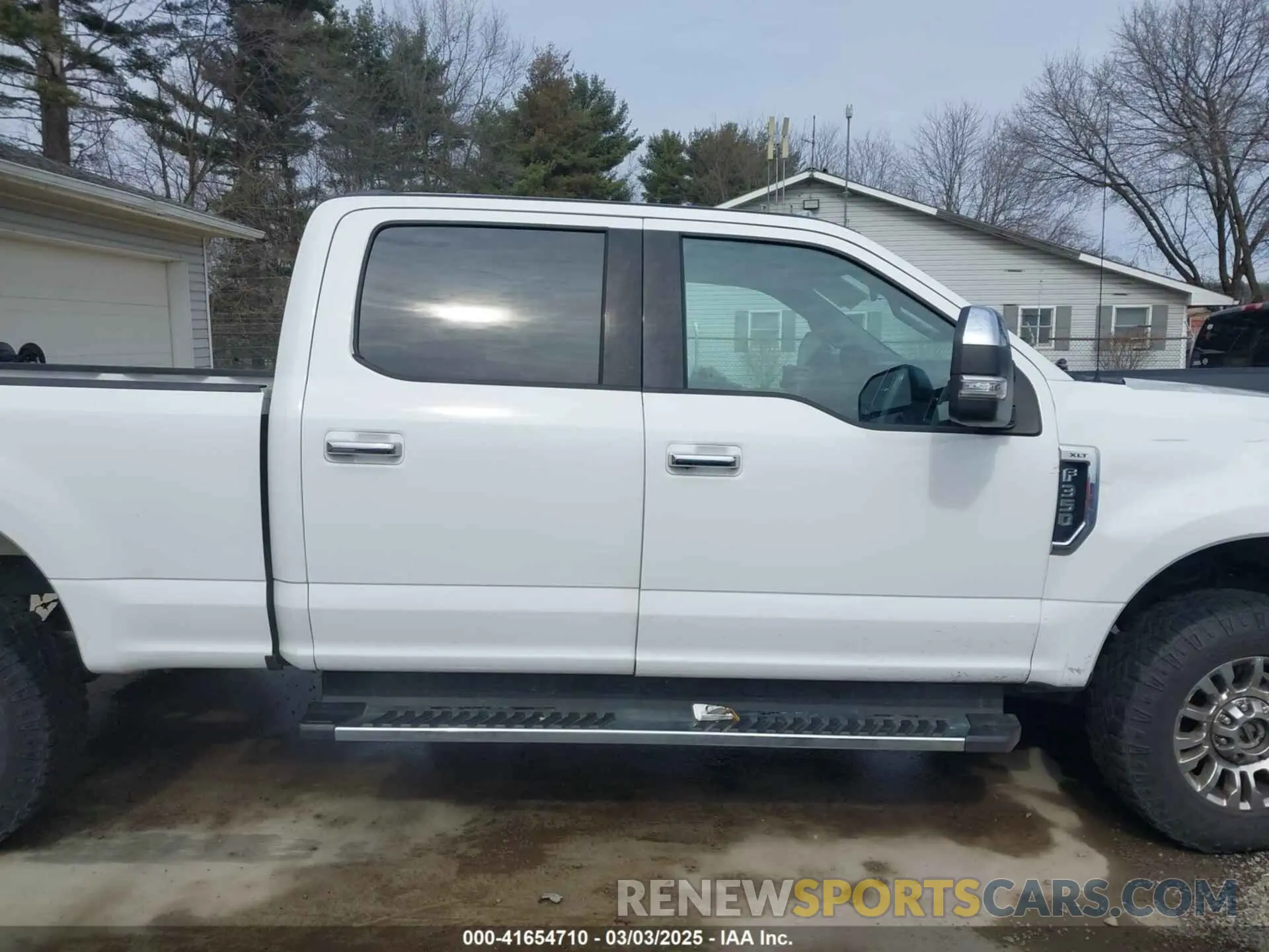 14 Photograph of a damaged car 1FT8W3BN5LED15508 FORD F-350 2020