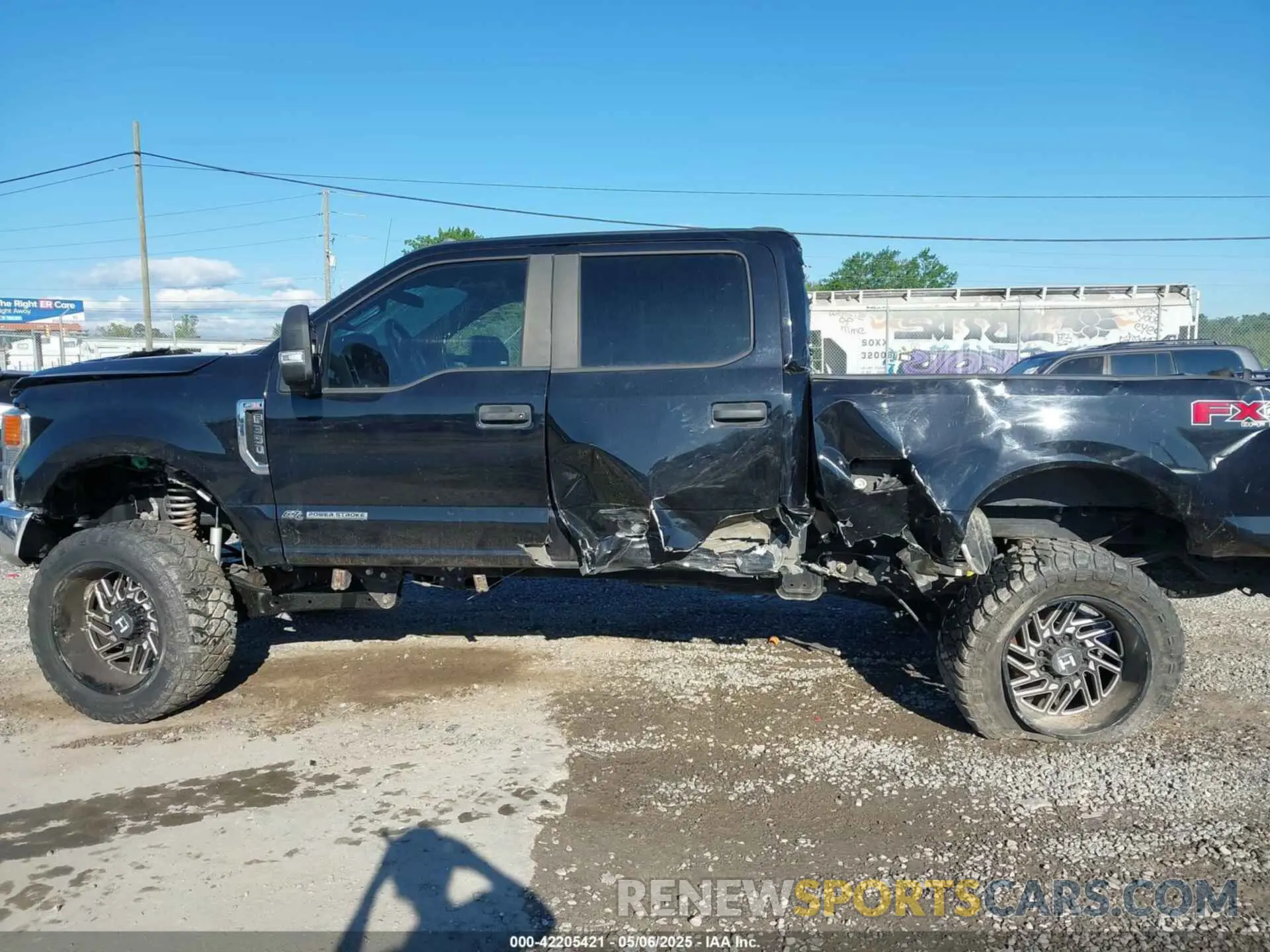 14 Photograph of a damaged car 1FT8W3BT1LEC61428 FORD F-350 2020